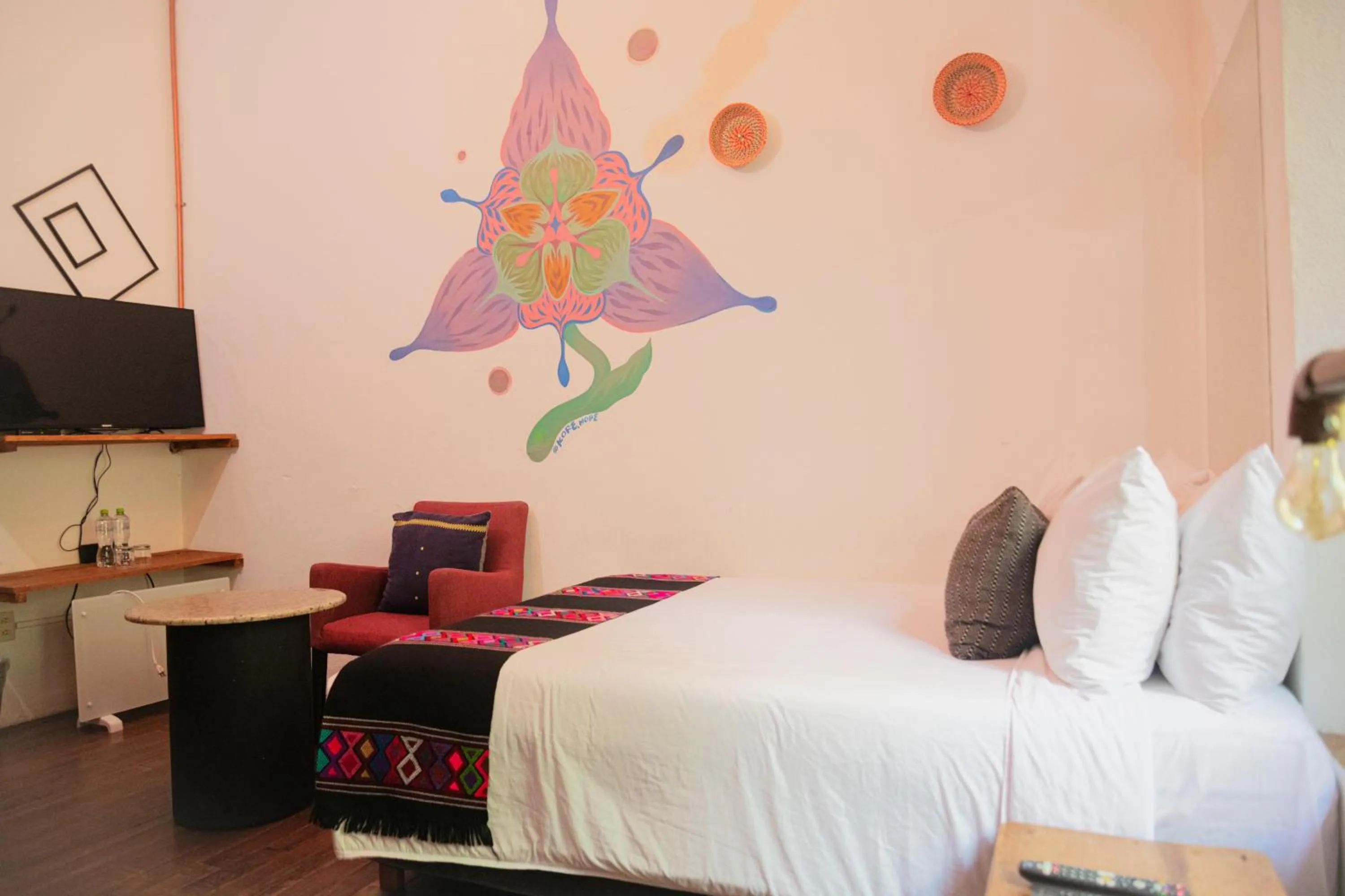 Photo of the whole room, Bed in Sereno Hotel