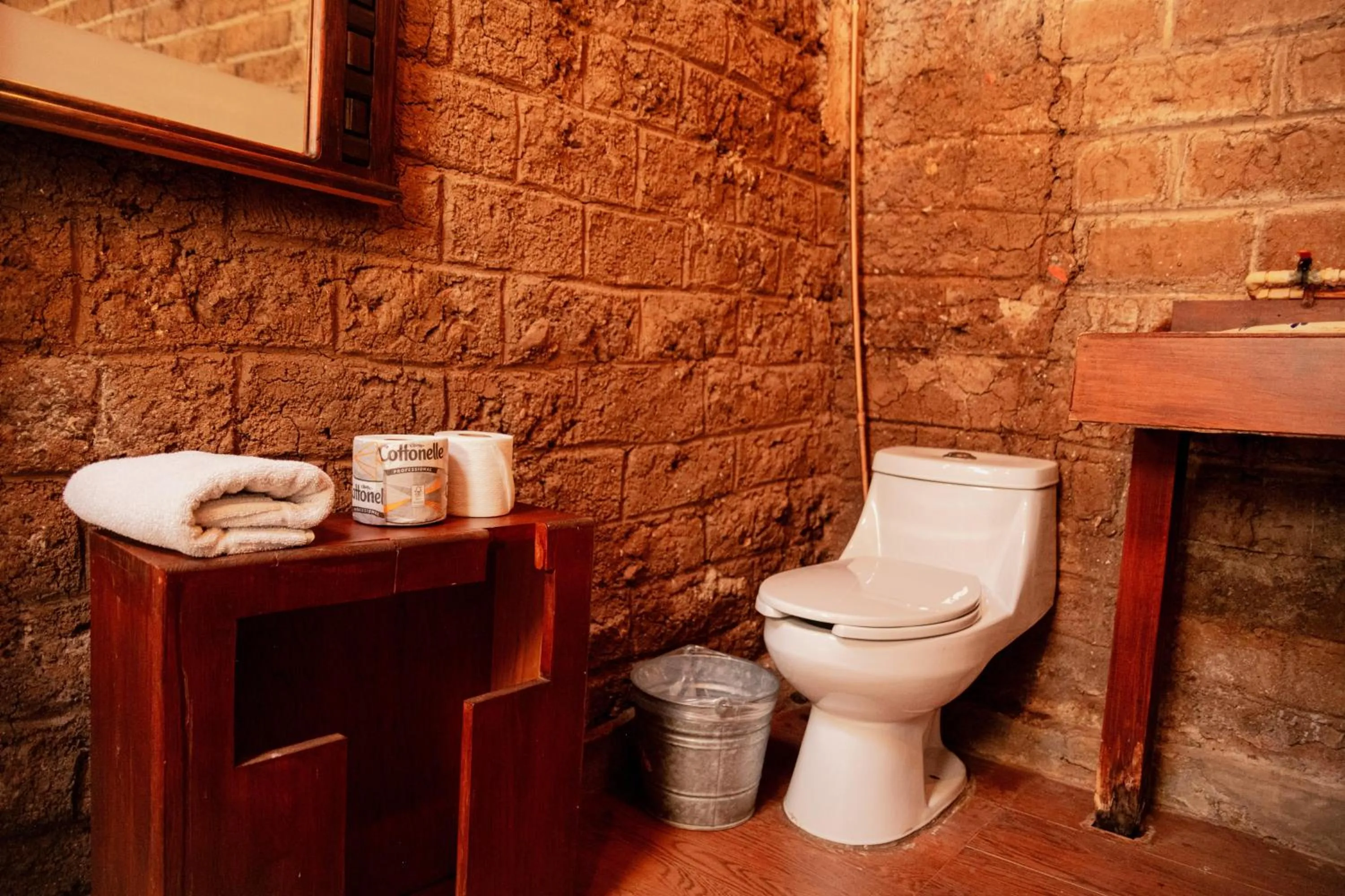 Bathroom in Sereno Hotel