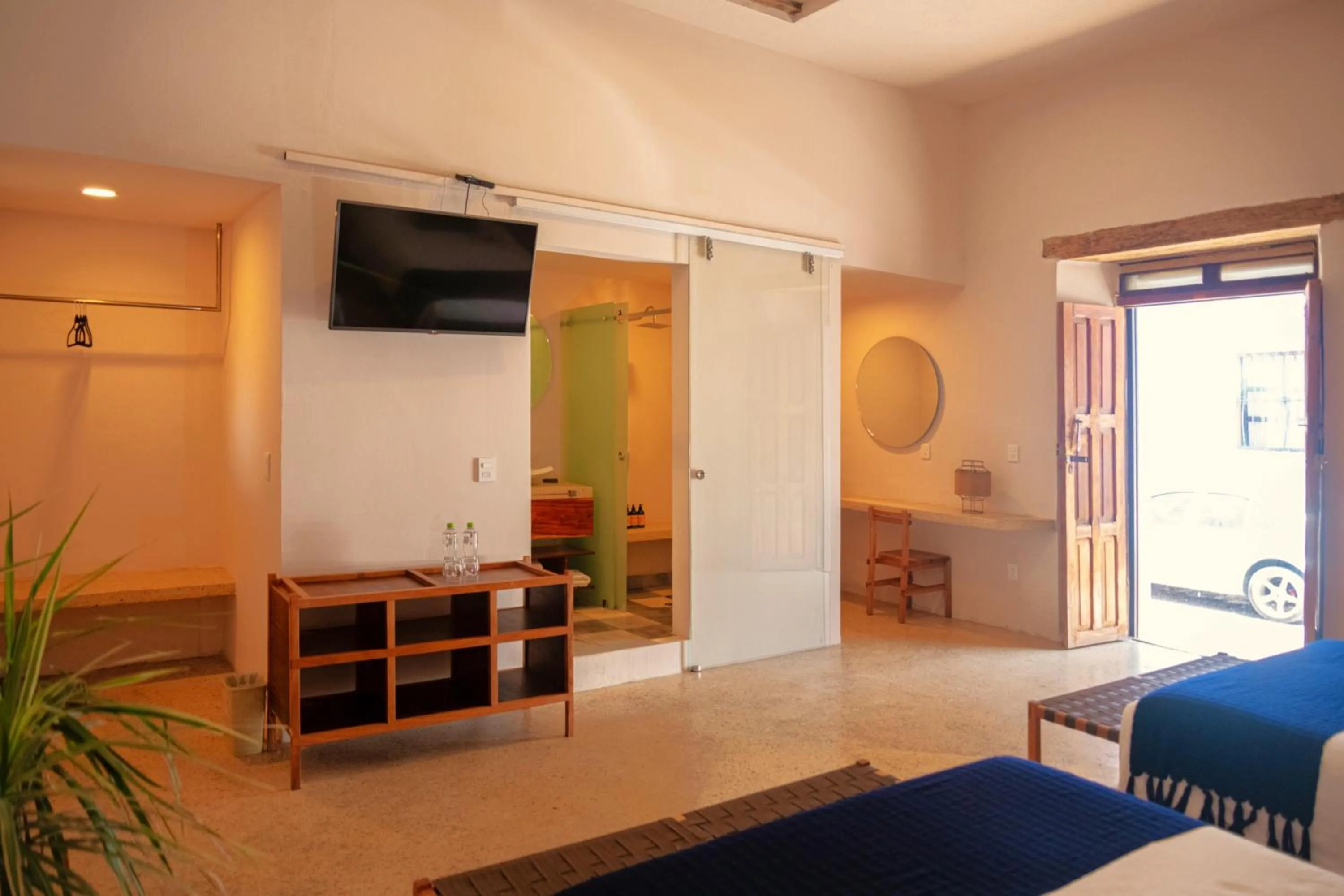 Photo of the whole room, Bed in Sereno Hotel