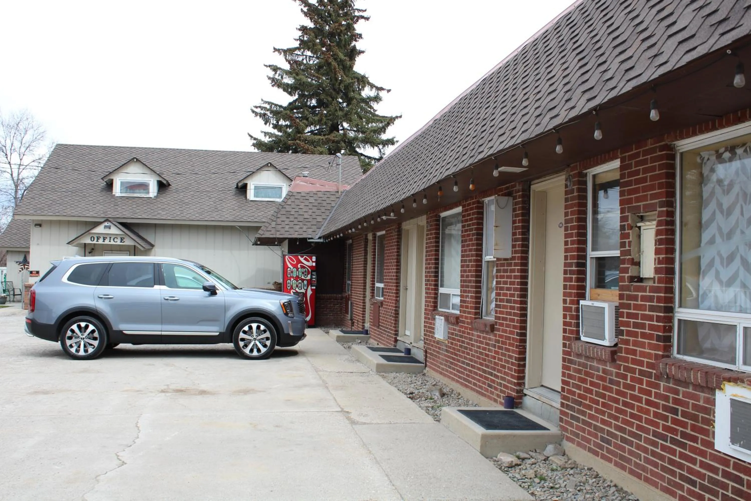 Property building in Trail's End Motel Downtown Lewistown