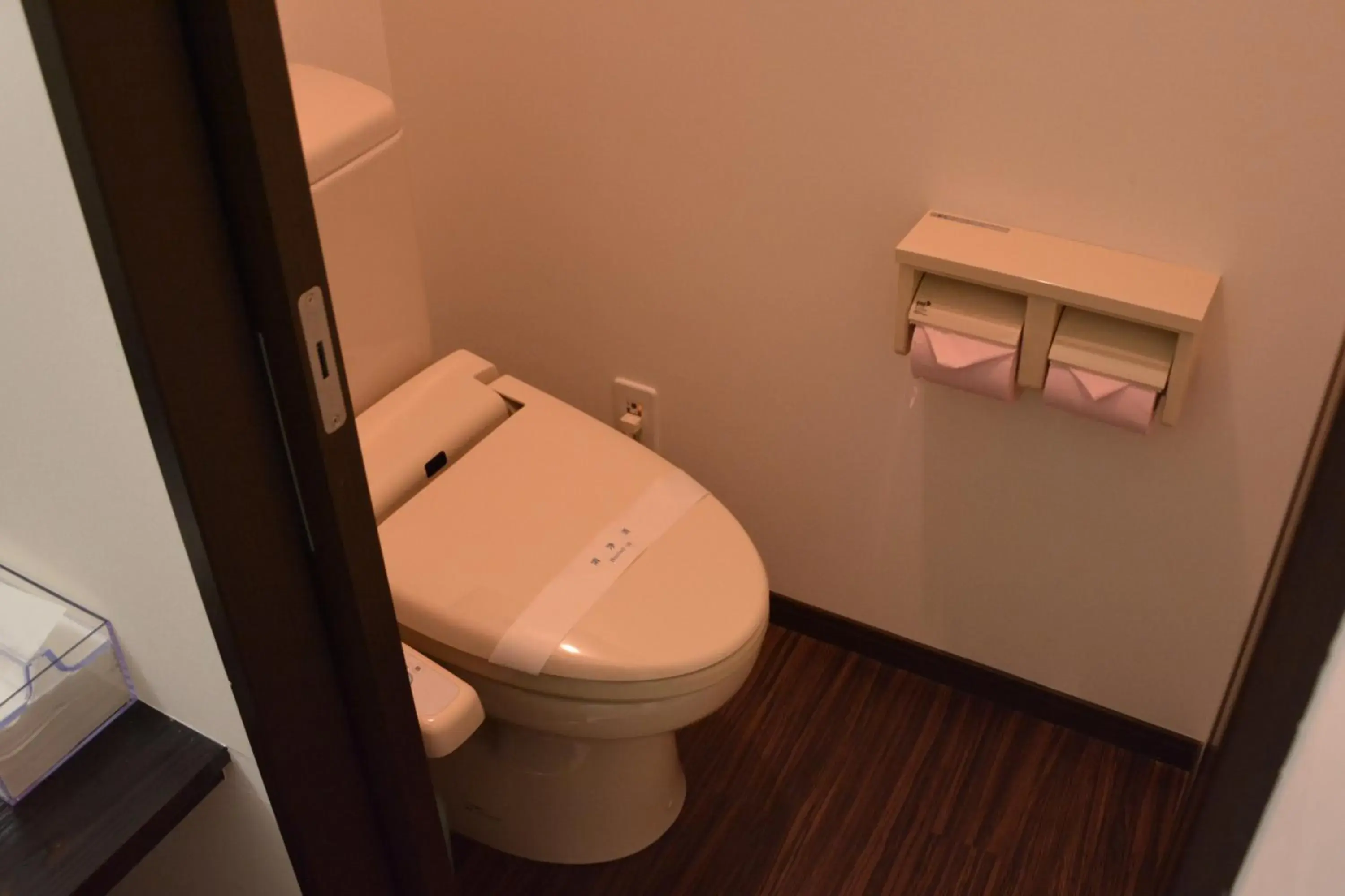 Japanese-Style Room with Shared Bathroom - single occupancy in Yadoya Tsubaki Japanese-Style Room with Shared Bathroom - single occupancy in Yadoya Tsubaki