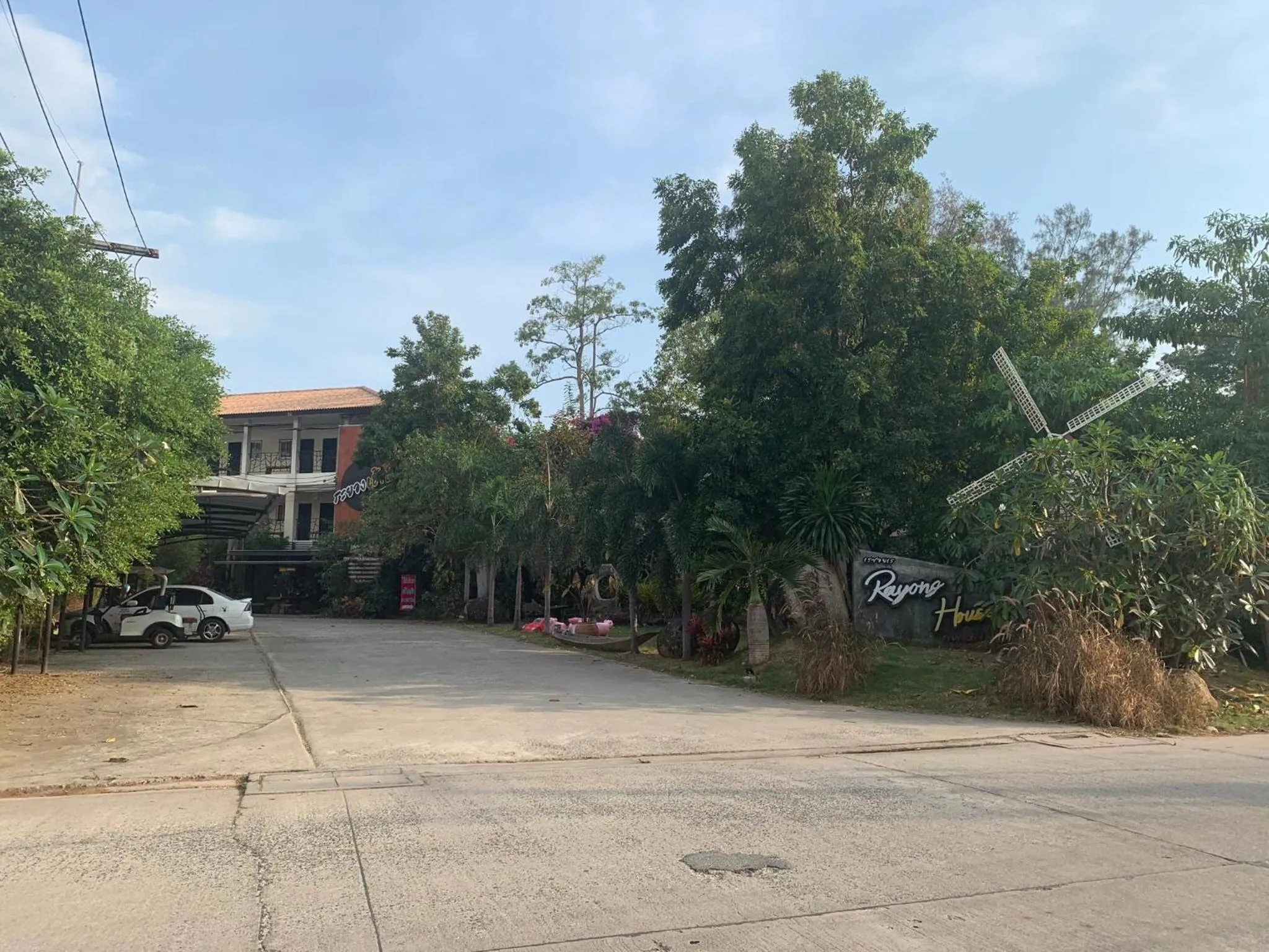 Property building in Rayonghouse Resort