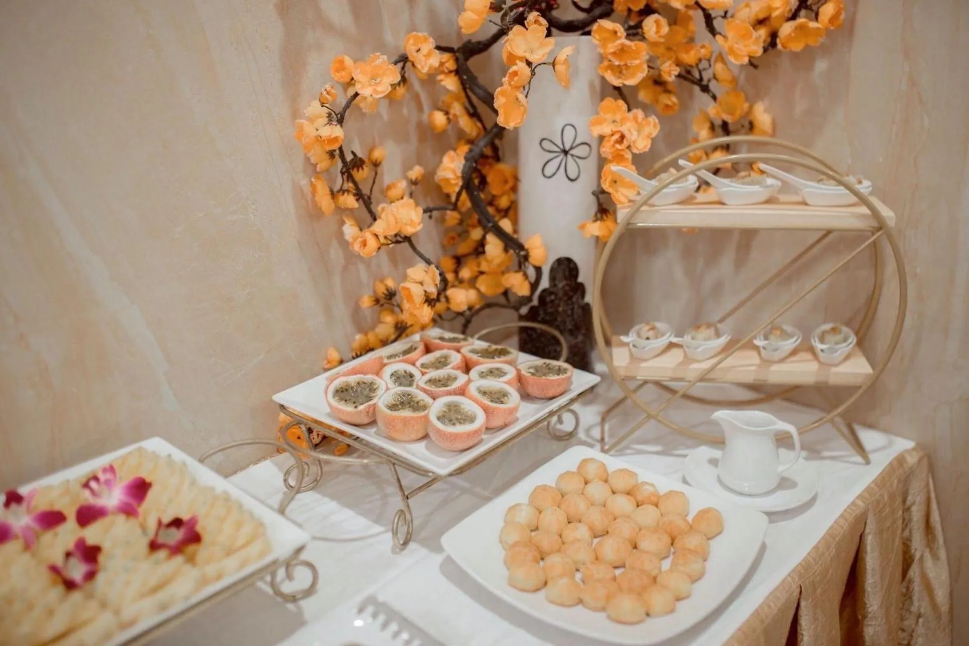 Area and facilities in Riverside Hotel Quang Binh