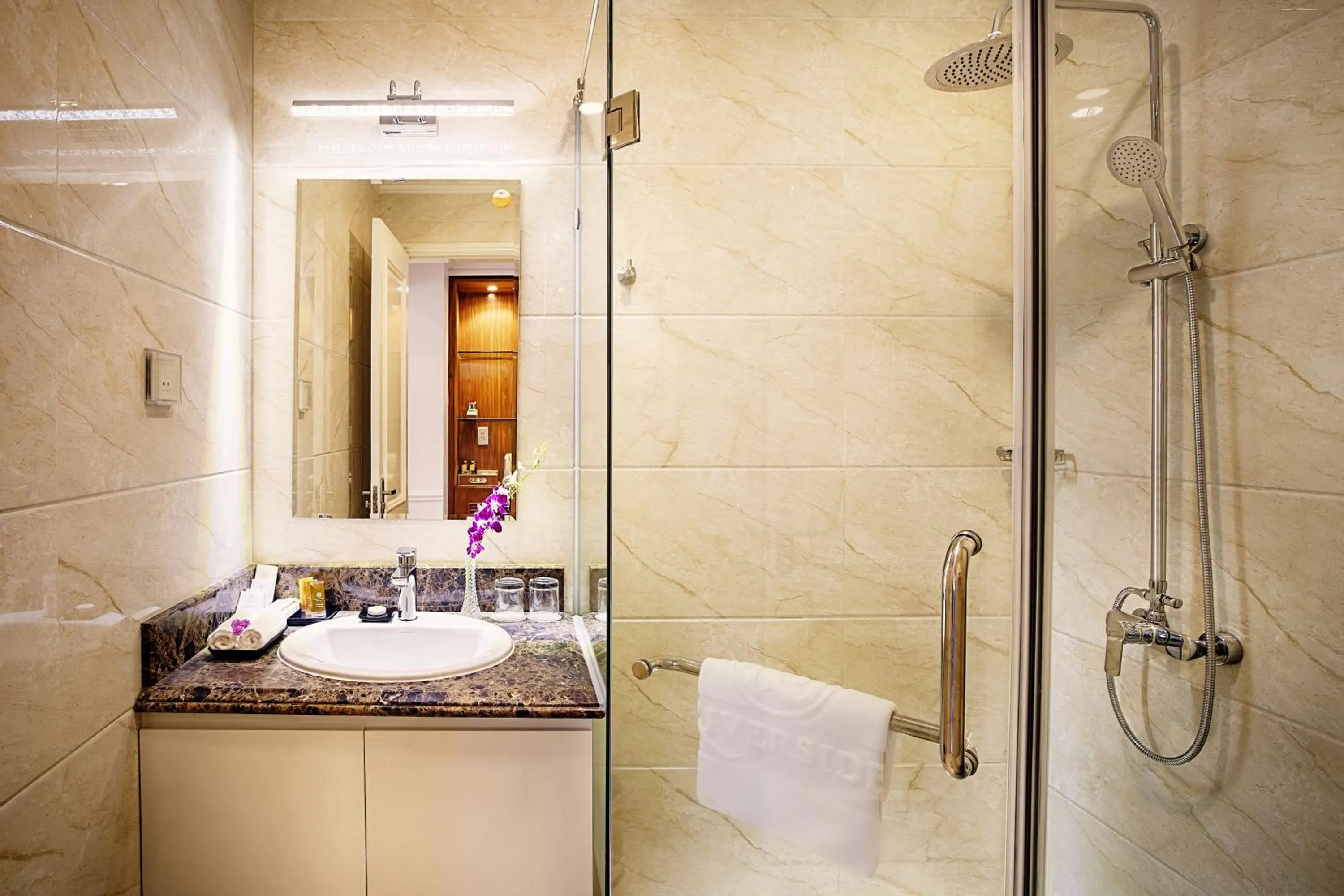 Shower in Riverside Hotel Quang Binh