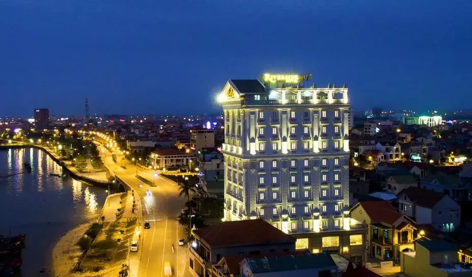 Property building in Riverside Hotel Quang Binh Property building in Riverside Hotel Quang Binh