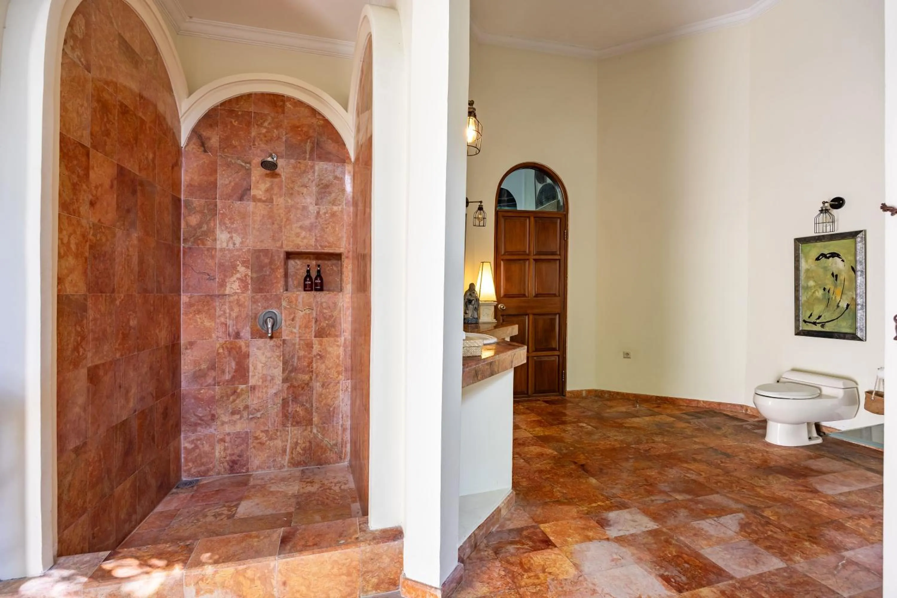 Bathroom in Cove Urbanest Inn