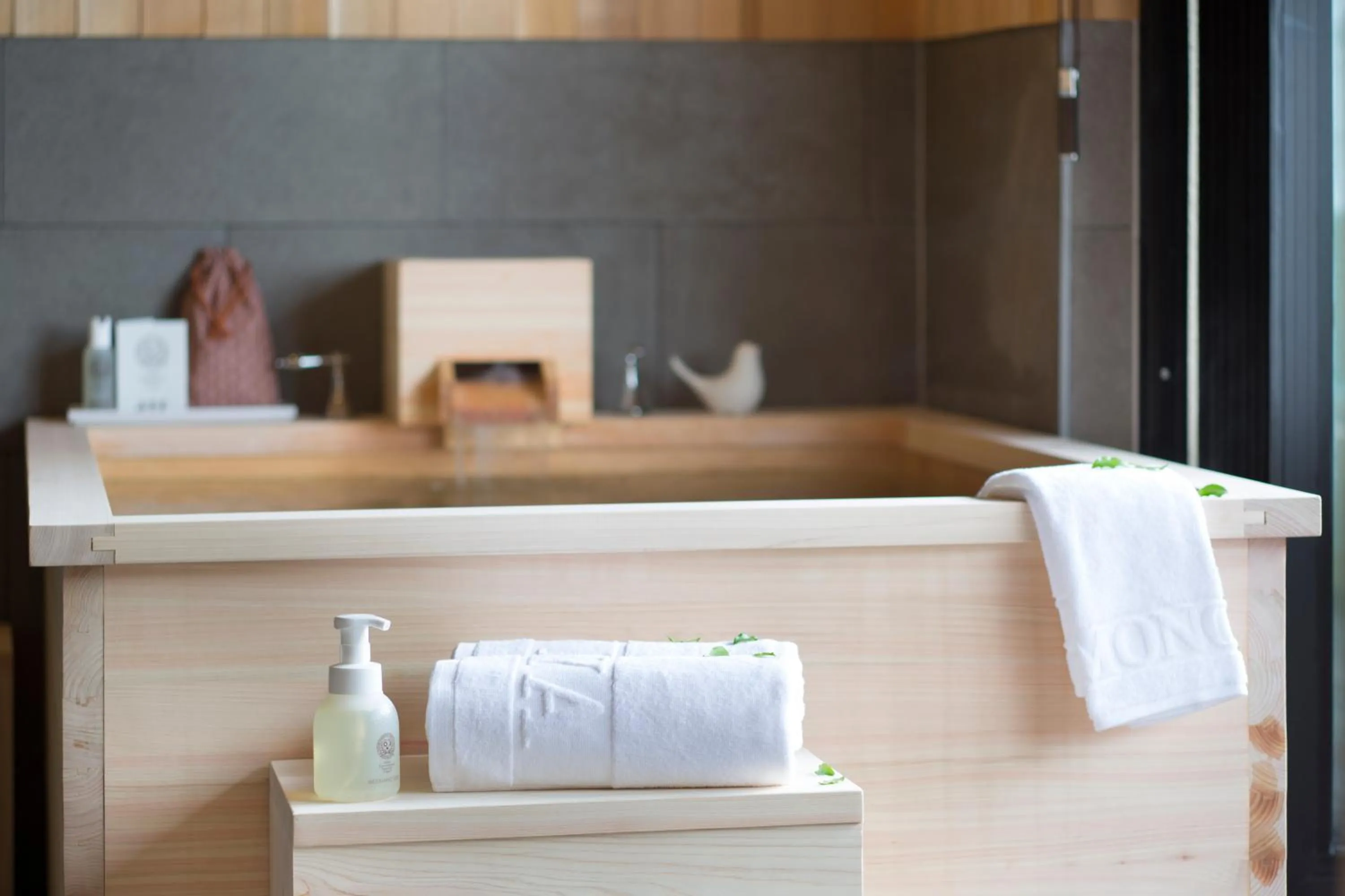 Bathroom in Tomonoya Ryokan Geoje