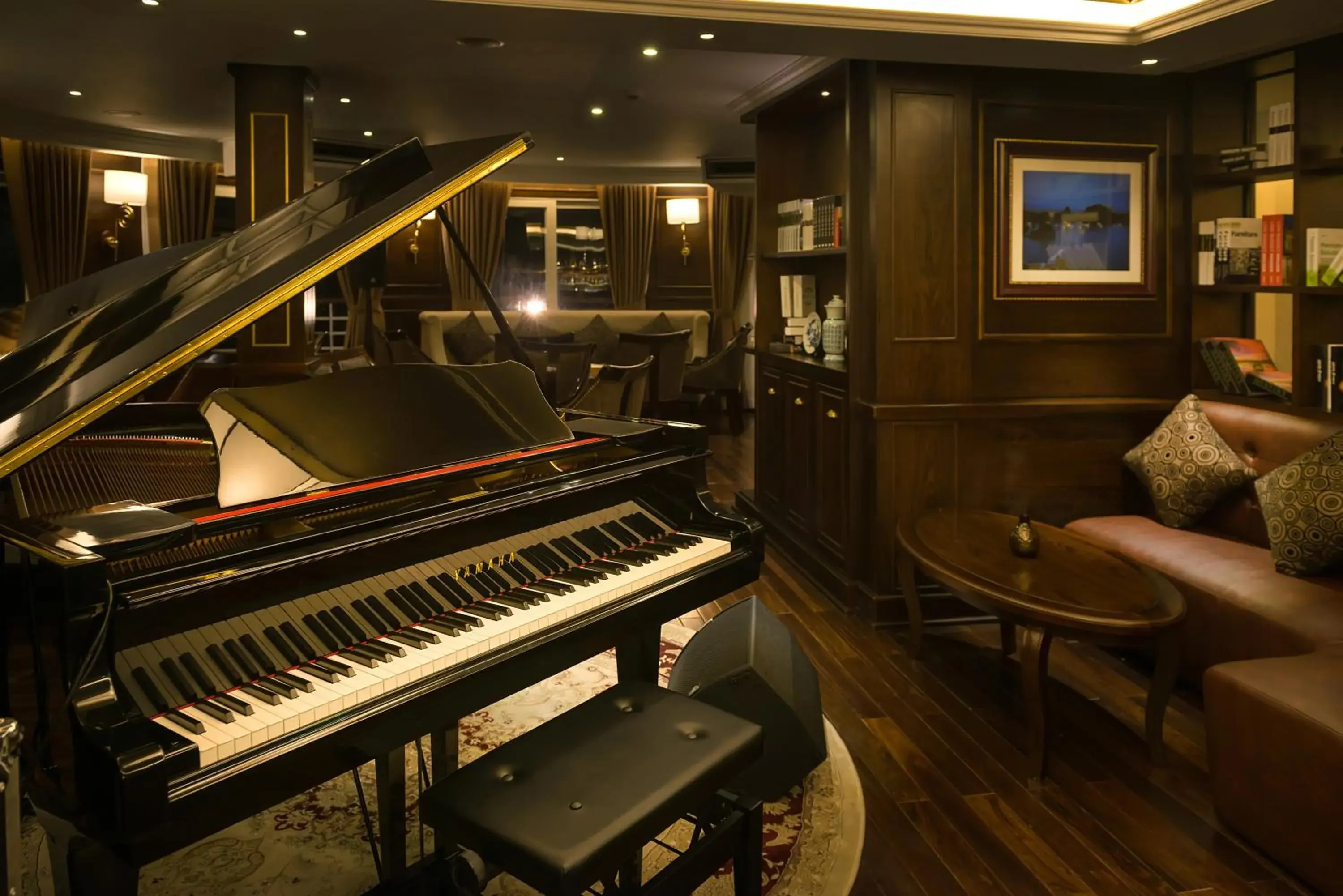 Lounge or bar in Paradise Elegance Cruise Halong Lounge or bar in Paradise Elegance Cruise Halong