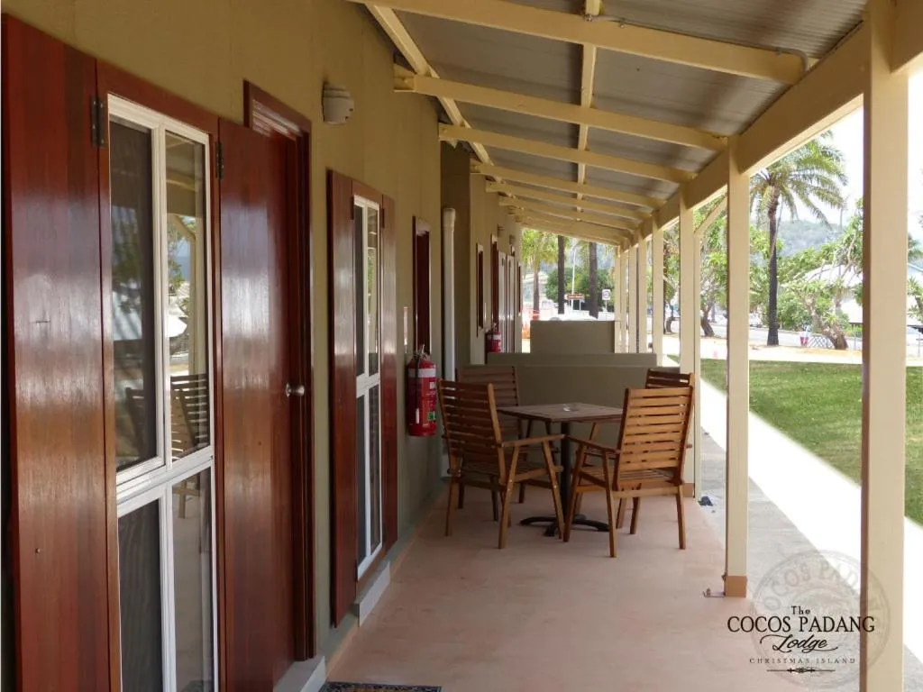 The Cocos Padang Lodge