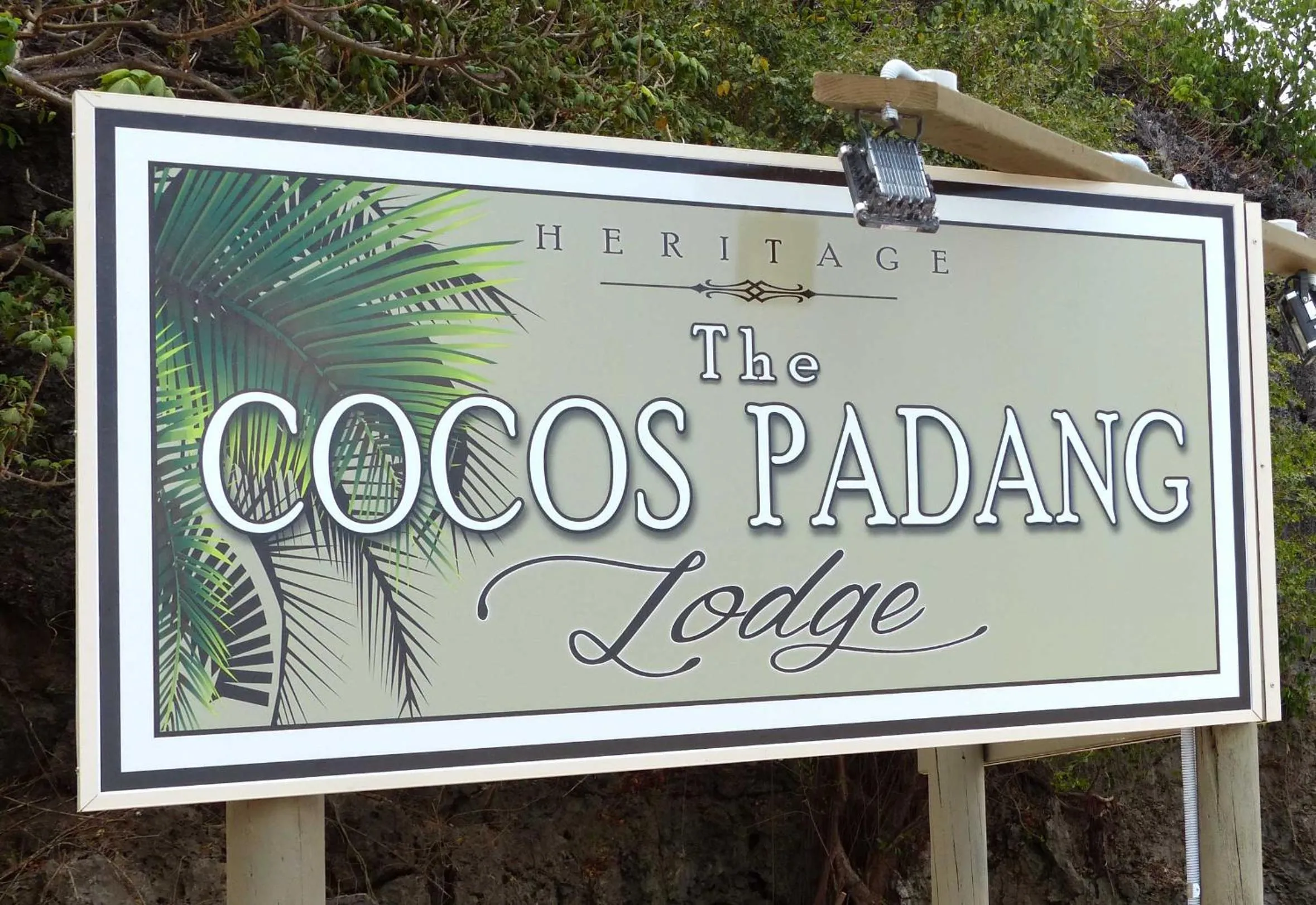 The Cocos Padang Lodge