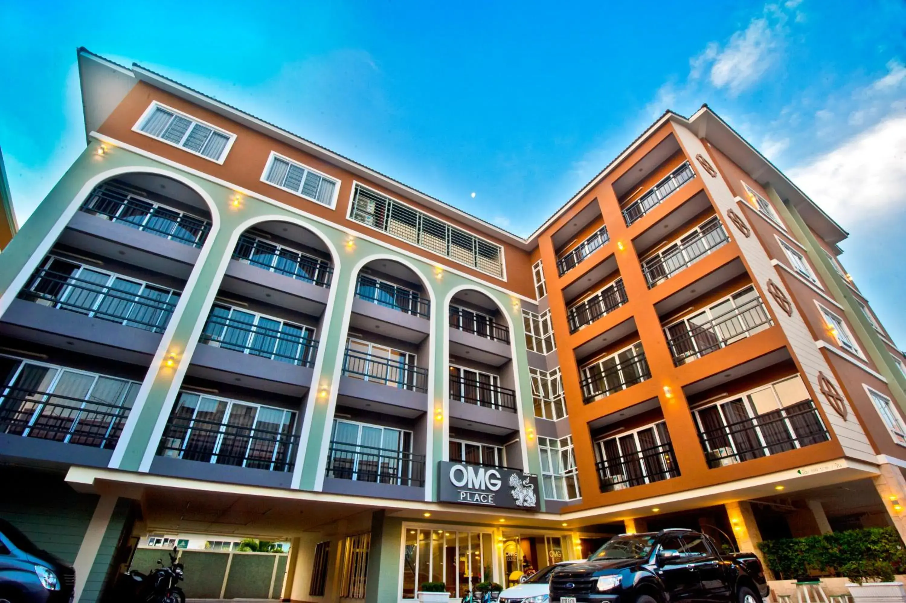 Property building in OMG Hotel Property building in OMG Hotel