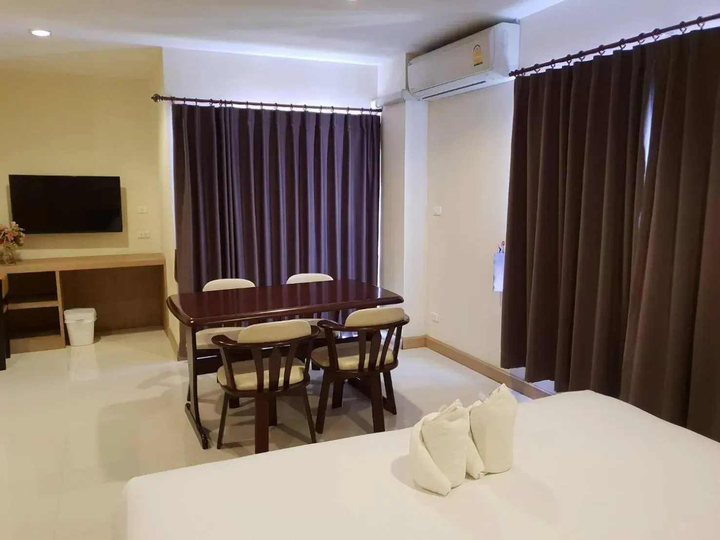 Bed in OMG Hotel Bed in OMG Hotel