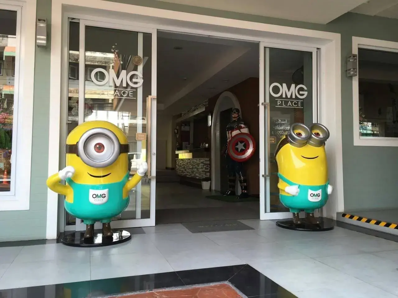 Facade/entrance in OMG Hotel Facade/entrance in OMG Hotel