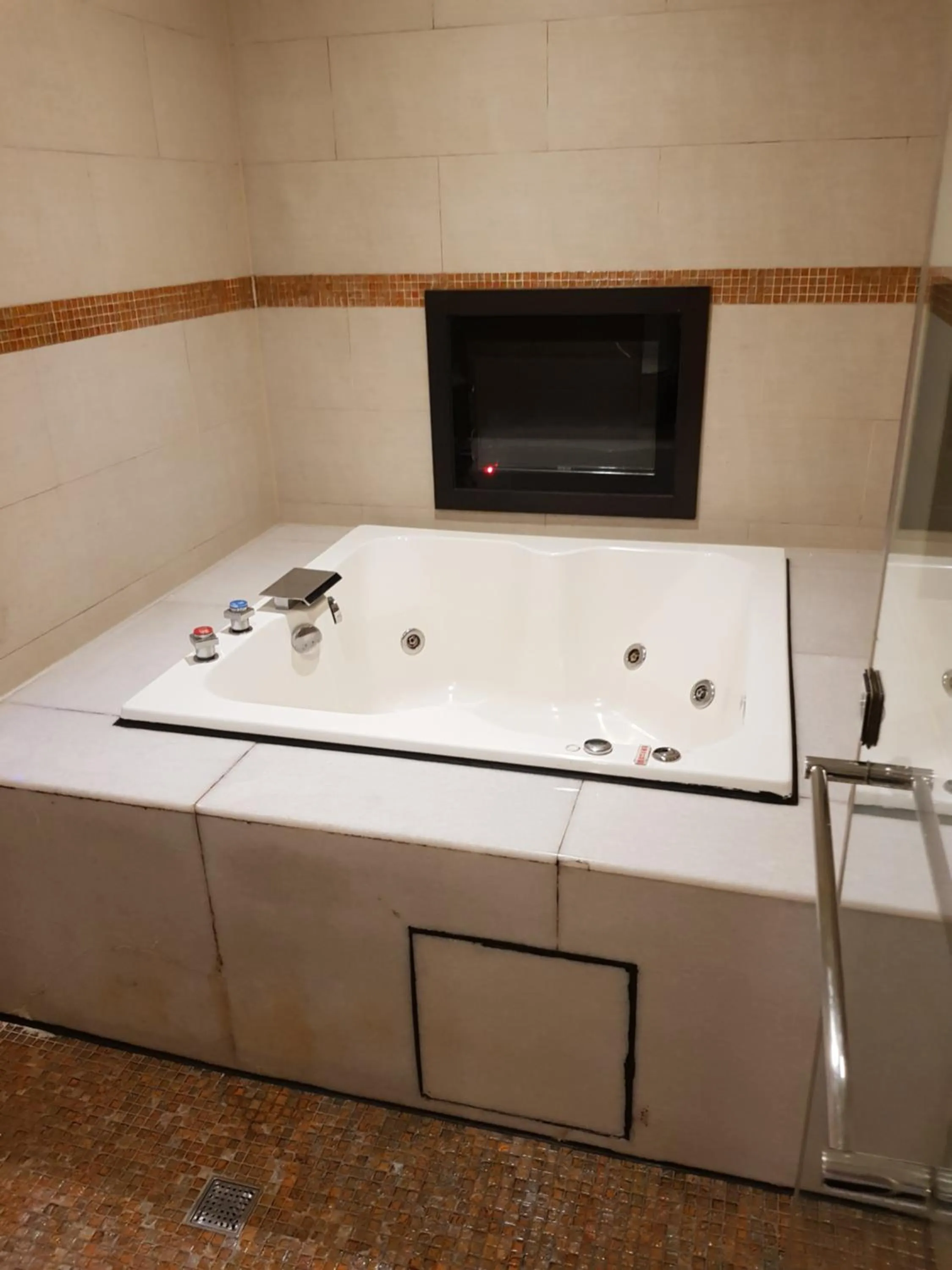 Bathroom in Discovery Motel - Tucheng