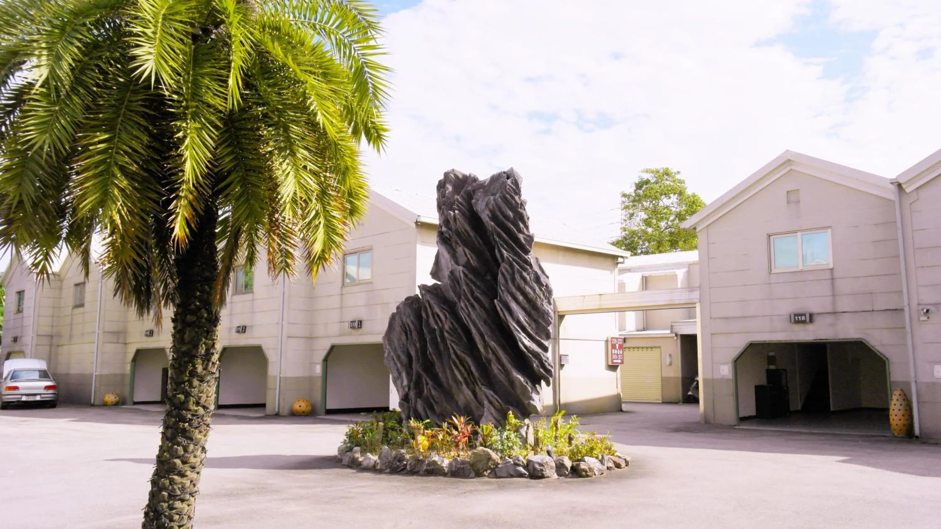 Property building in Discovery Motel - Tucheng