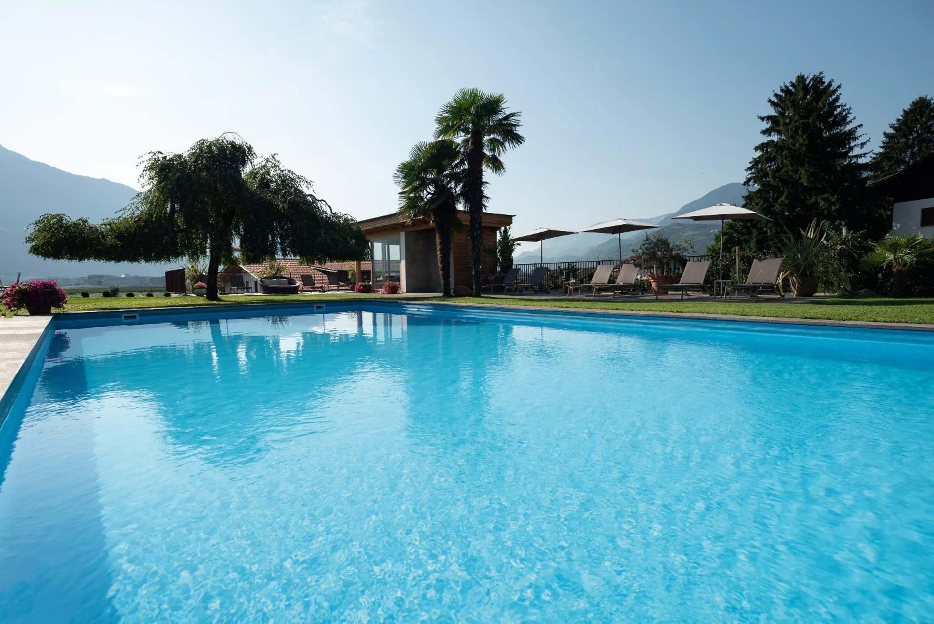 Swimming pool in Hotel und Residence Johanneshof