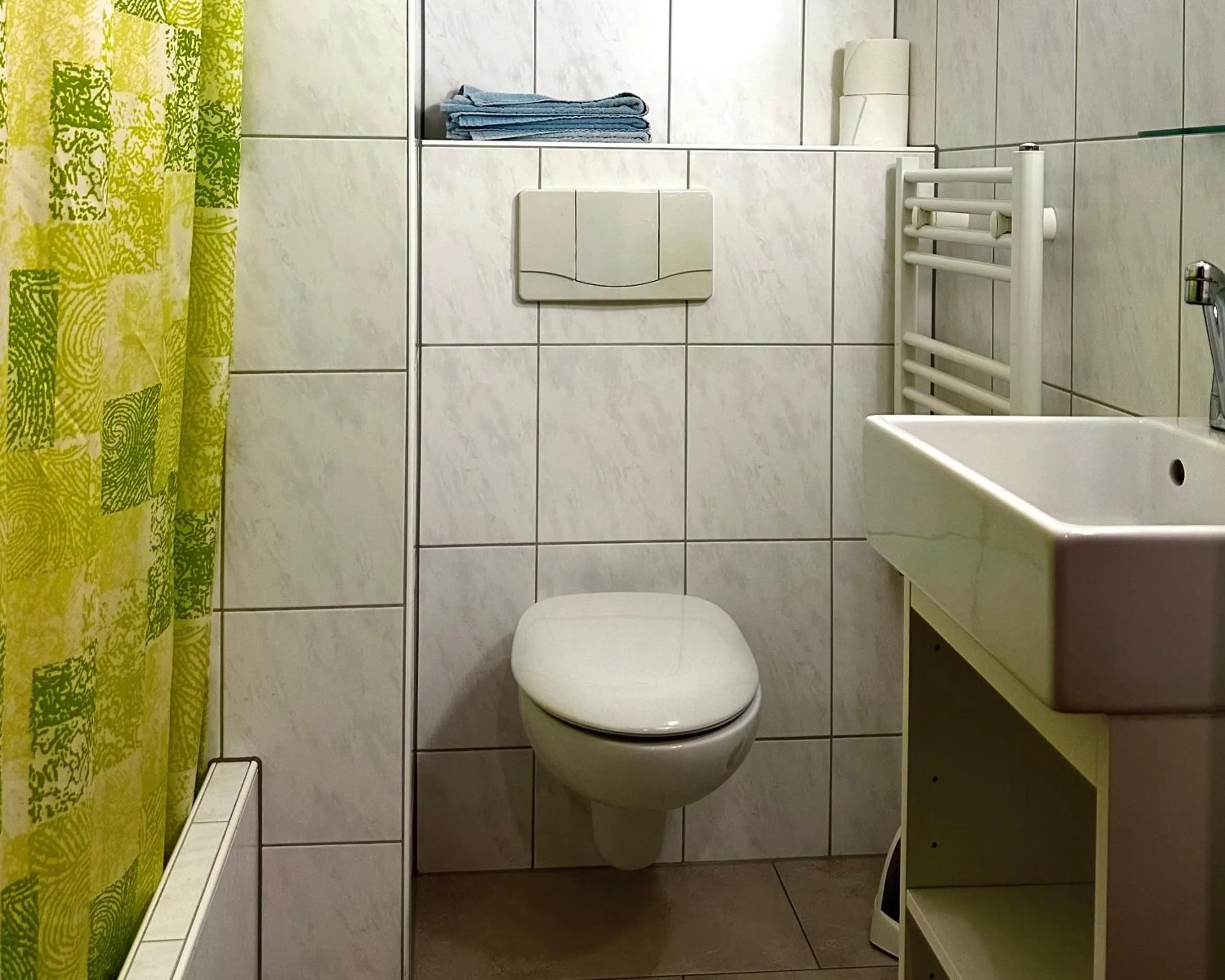 Shower in Hotel Löwen