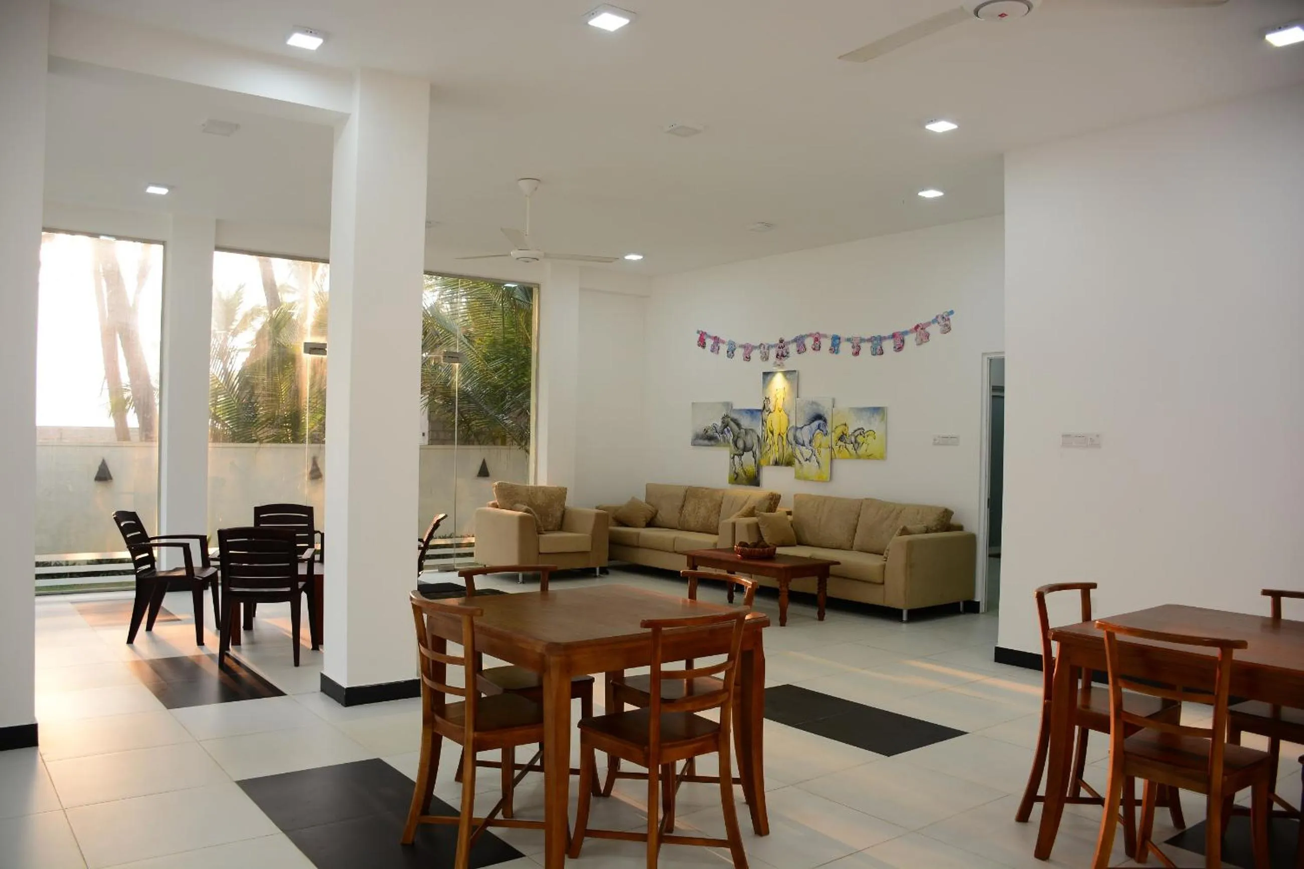 Restaurant/places to eat in Ocean Villa Den