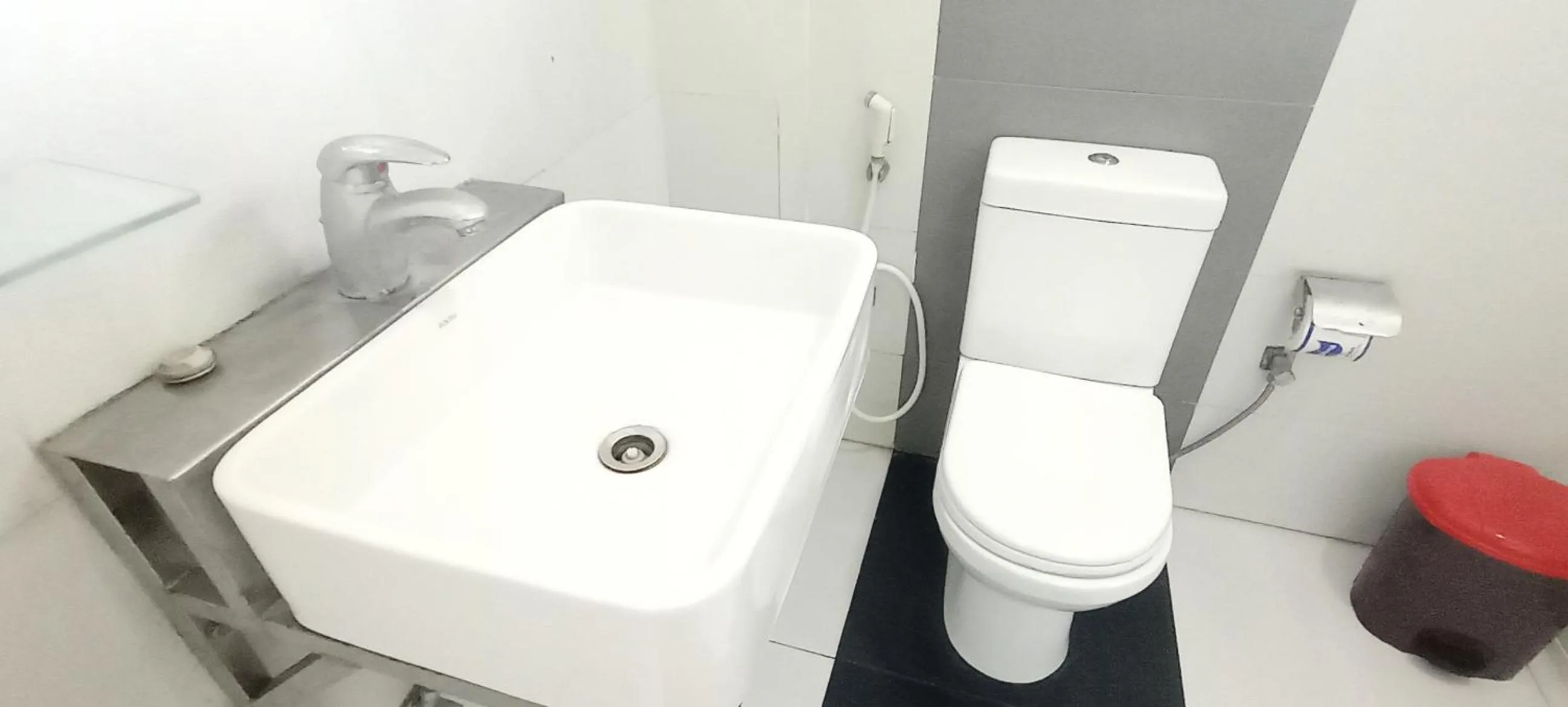 Toilet in Ocean Villa Den