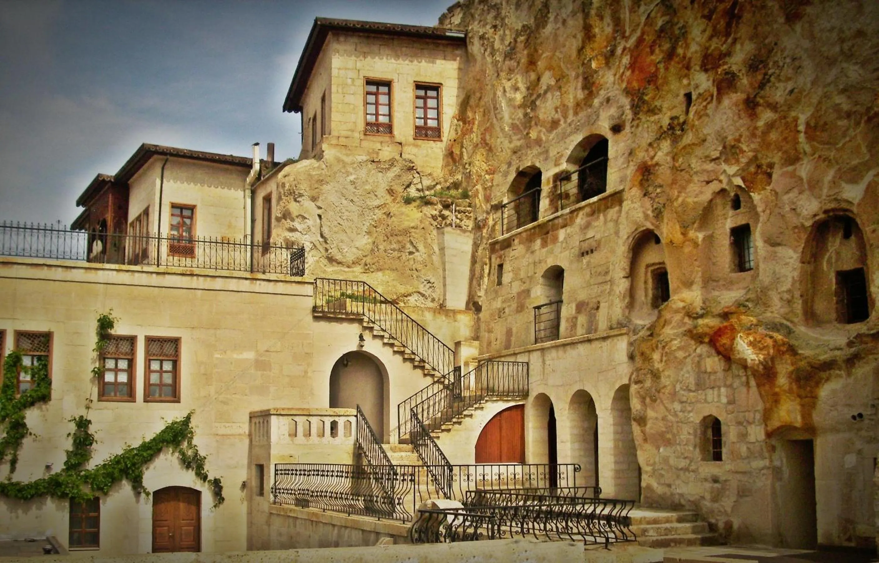 Area and facilities in Yusuf Yigitoglu Konagi - Special Category