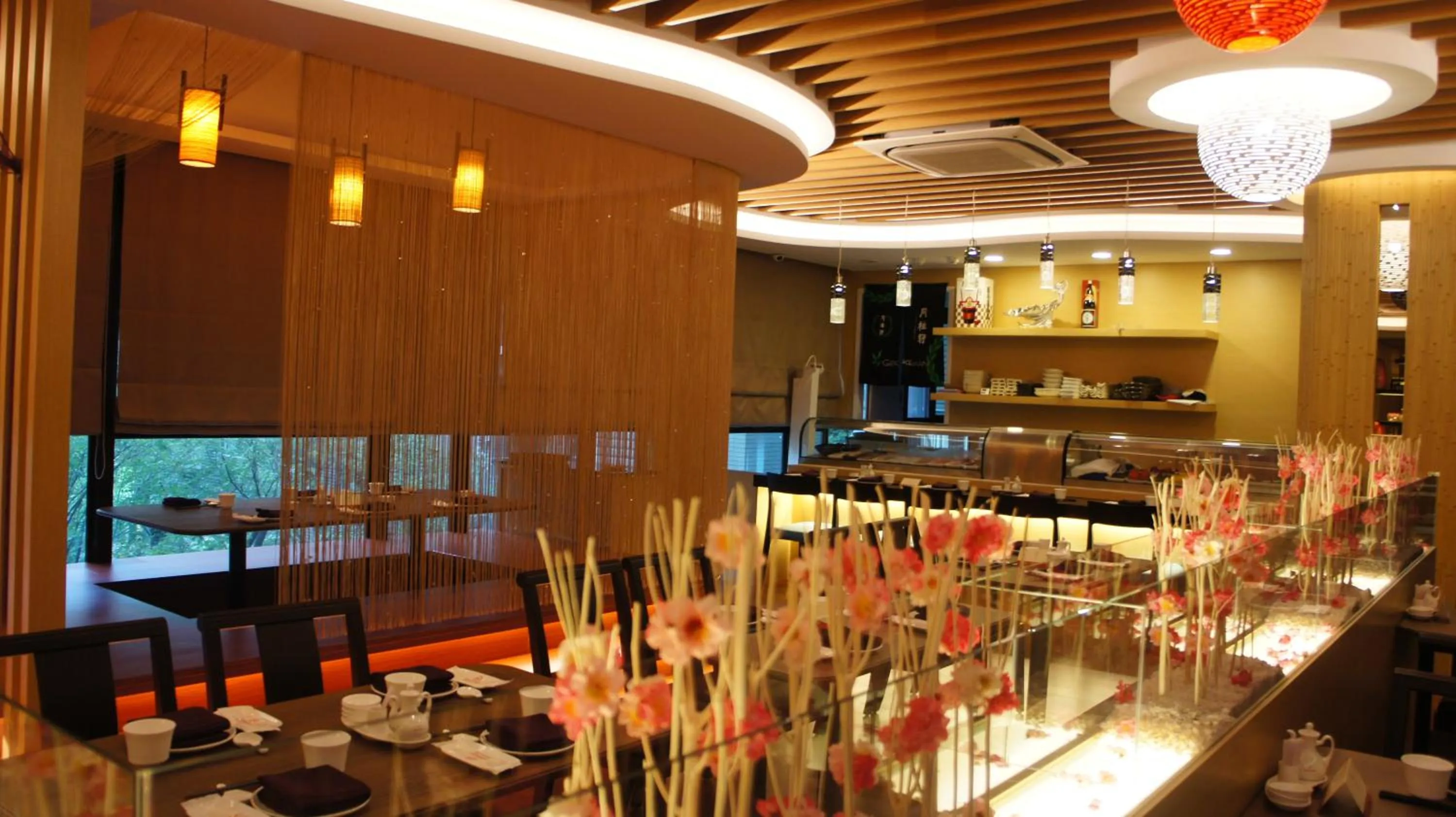 Restaurant/places to eat in Happiness Inn Hotel