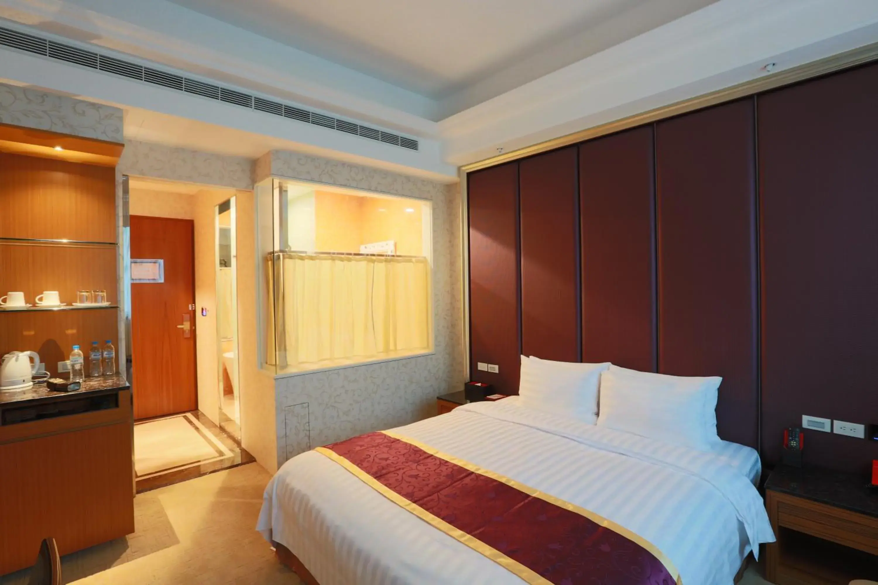 Bedroom, Bed in Happiness Inn Hotel Bedroom, Bed in Happiness Inn Hotel