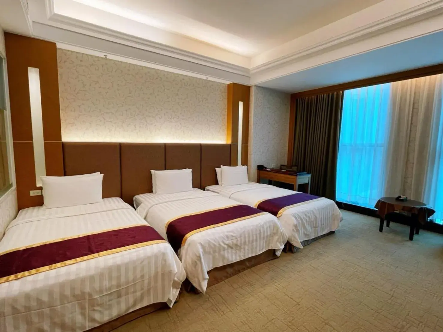 Bed in Happiness Inn Hotel Bed in Happiness Inn Hotel