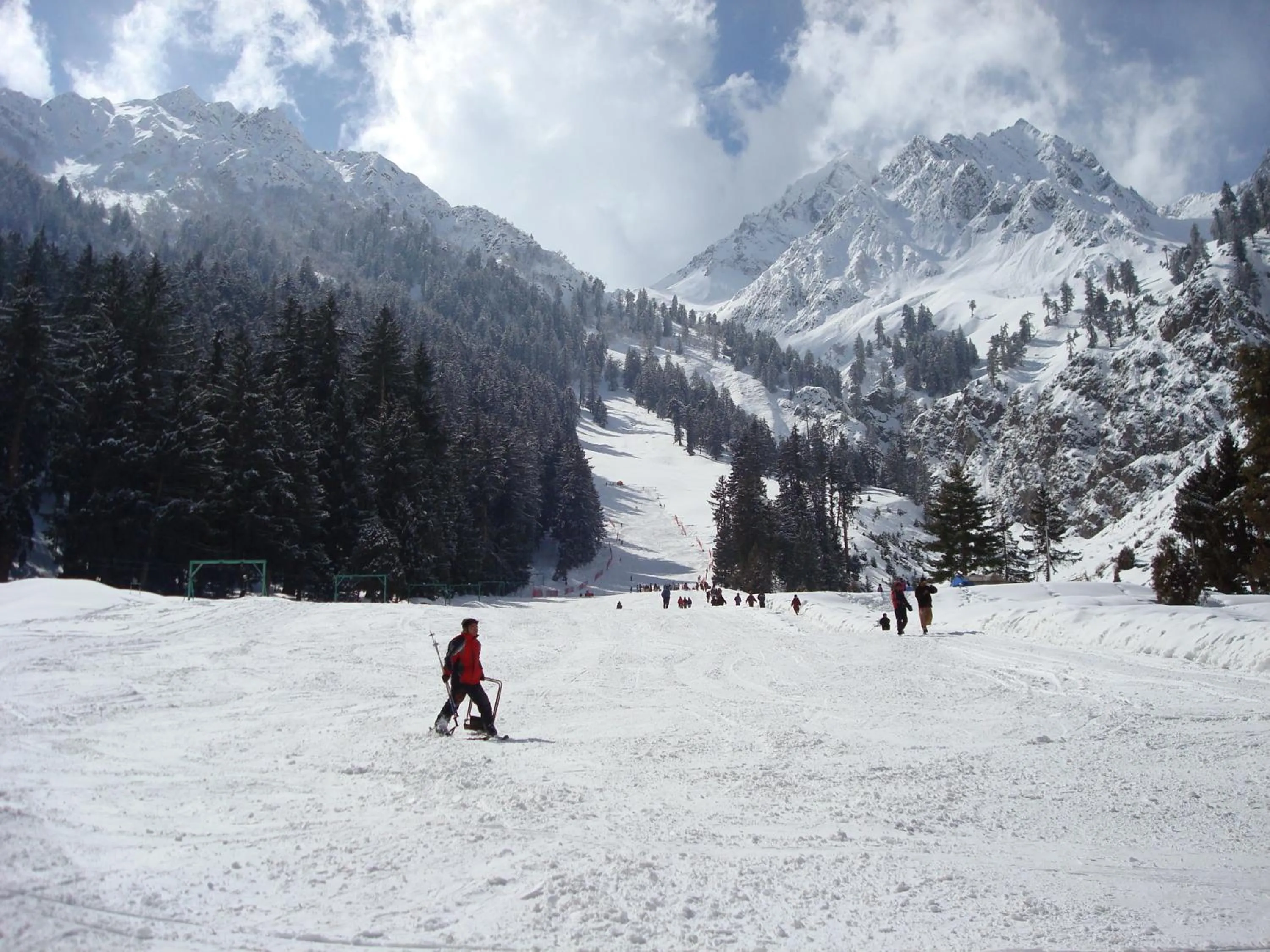 Skiing in Gilgit Serena Hotel