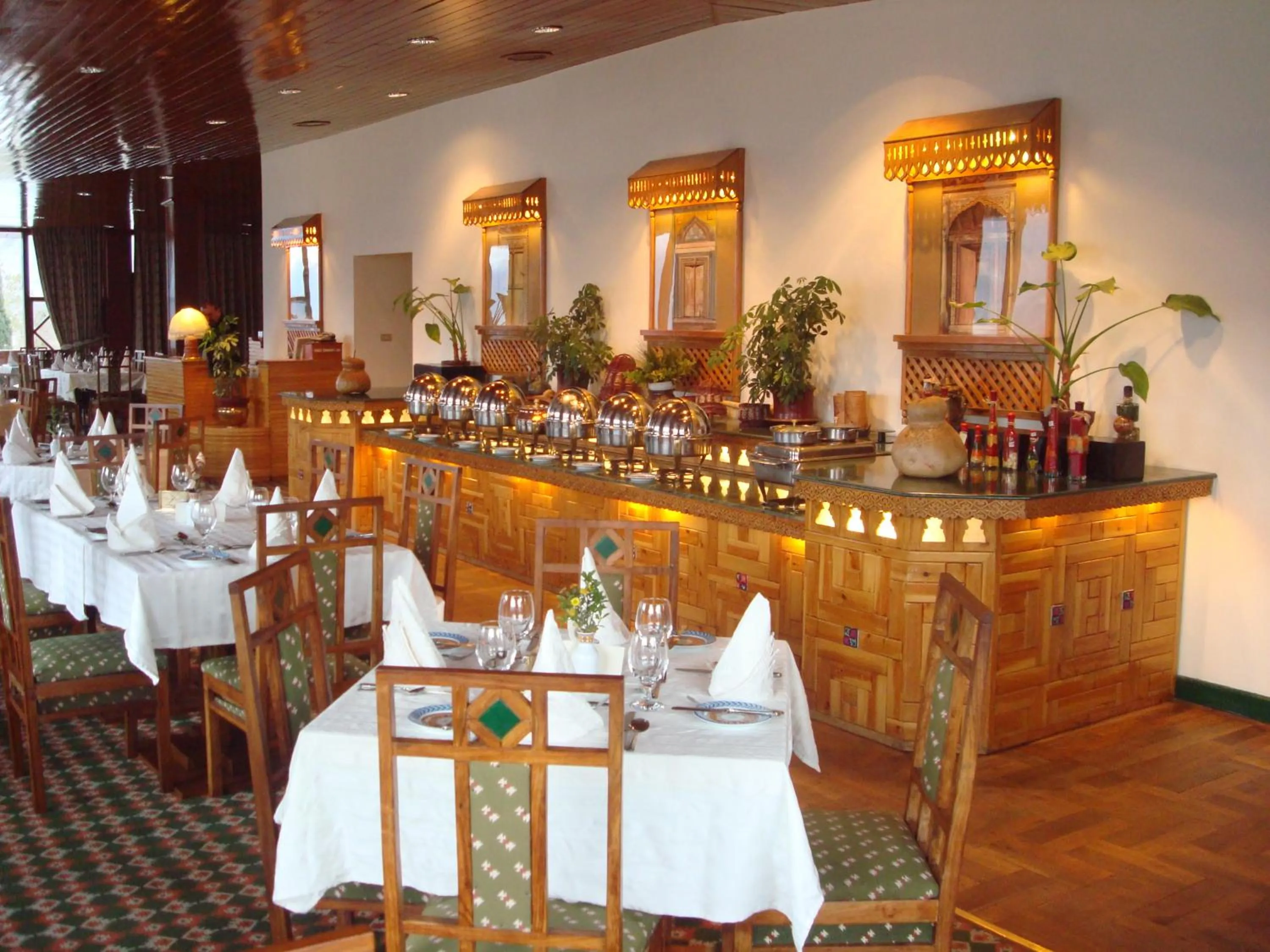 Restaurant/places to eat in Gilgit Serena Hotel