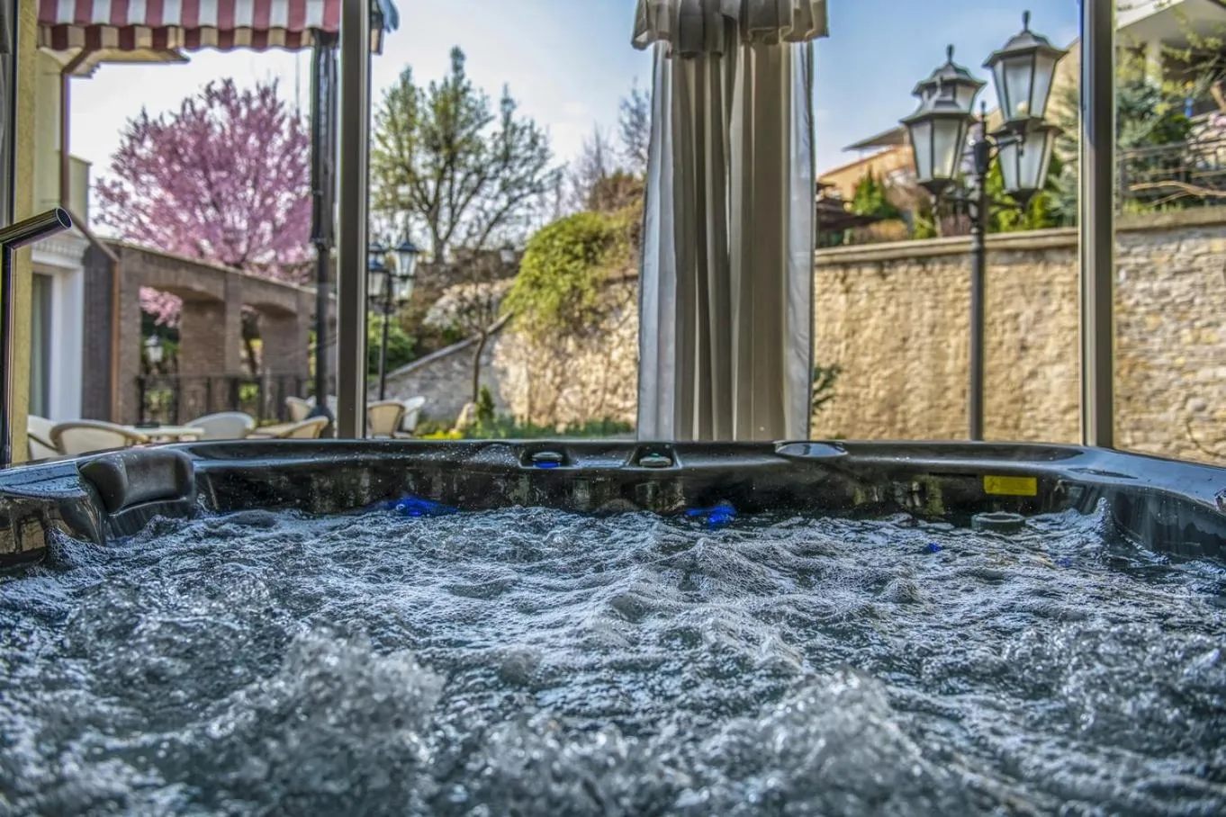 Hot Tub in Erla Villa Boutique Hotel