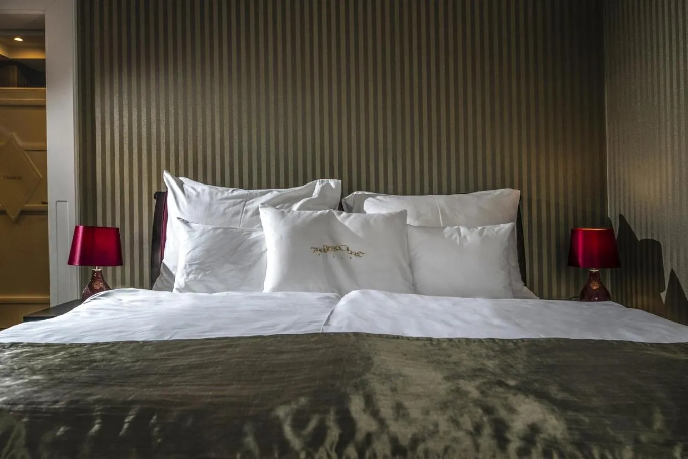 Bed in Erla Villa Boutique Hotel