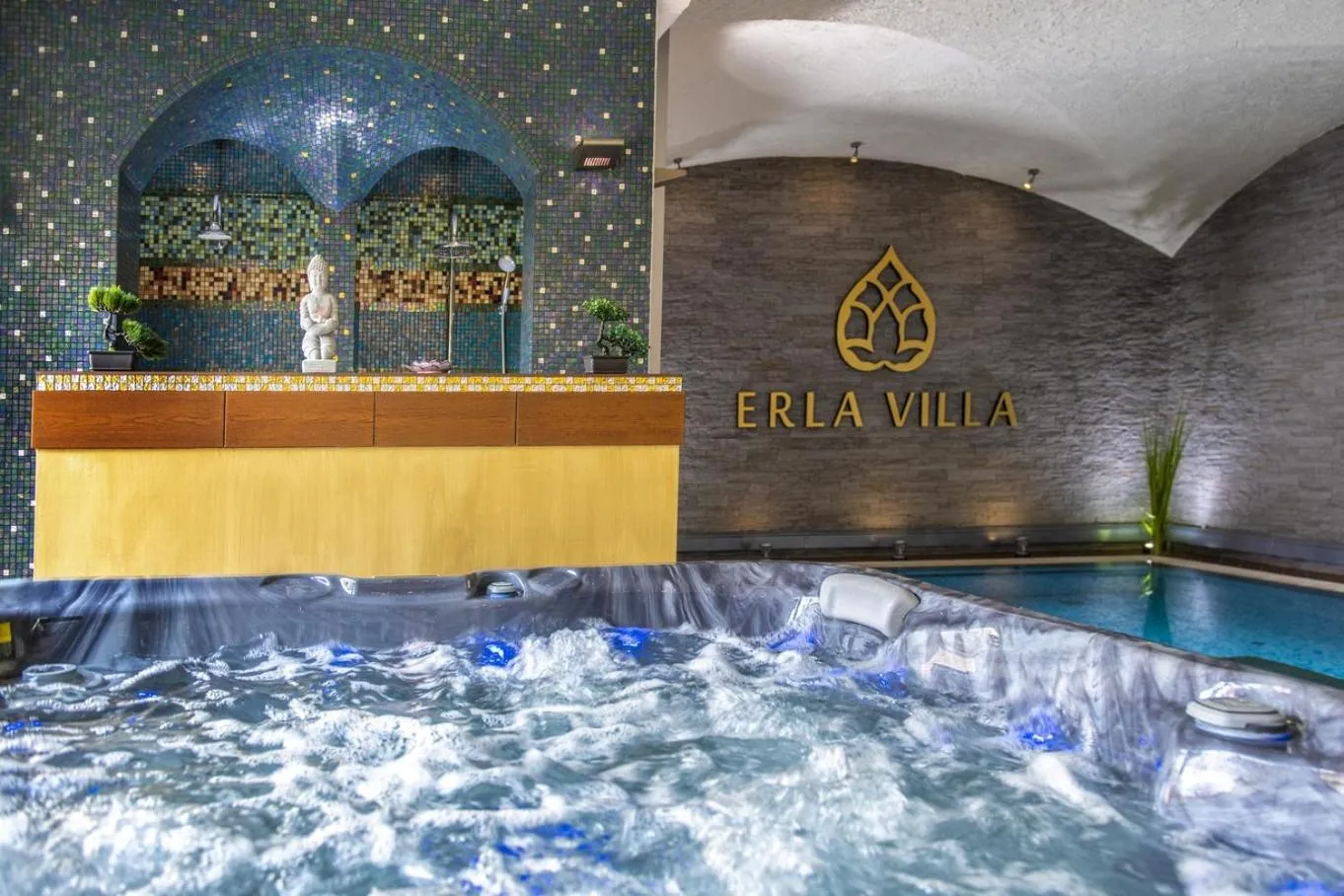 Hot Tub in Erla Villa Boutique Hotel