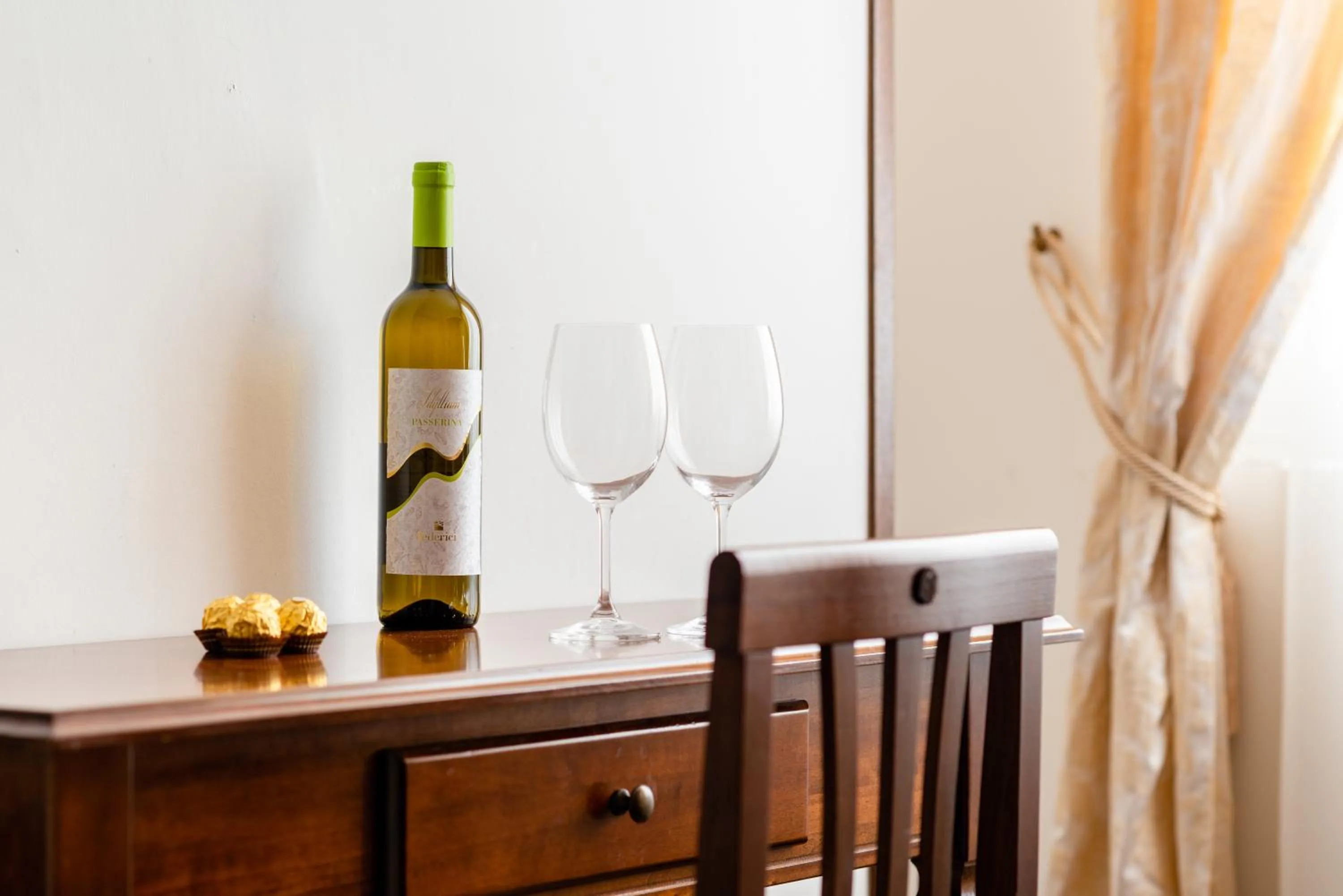 Decorative detail in Casa in Monti