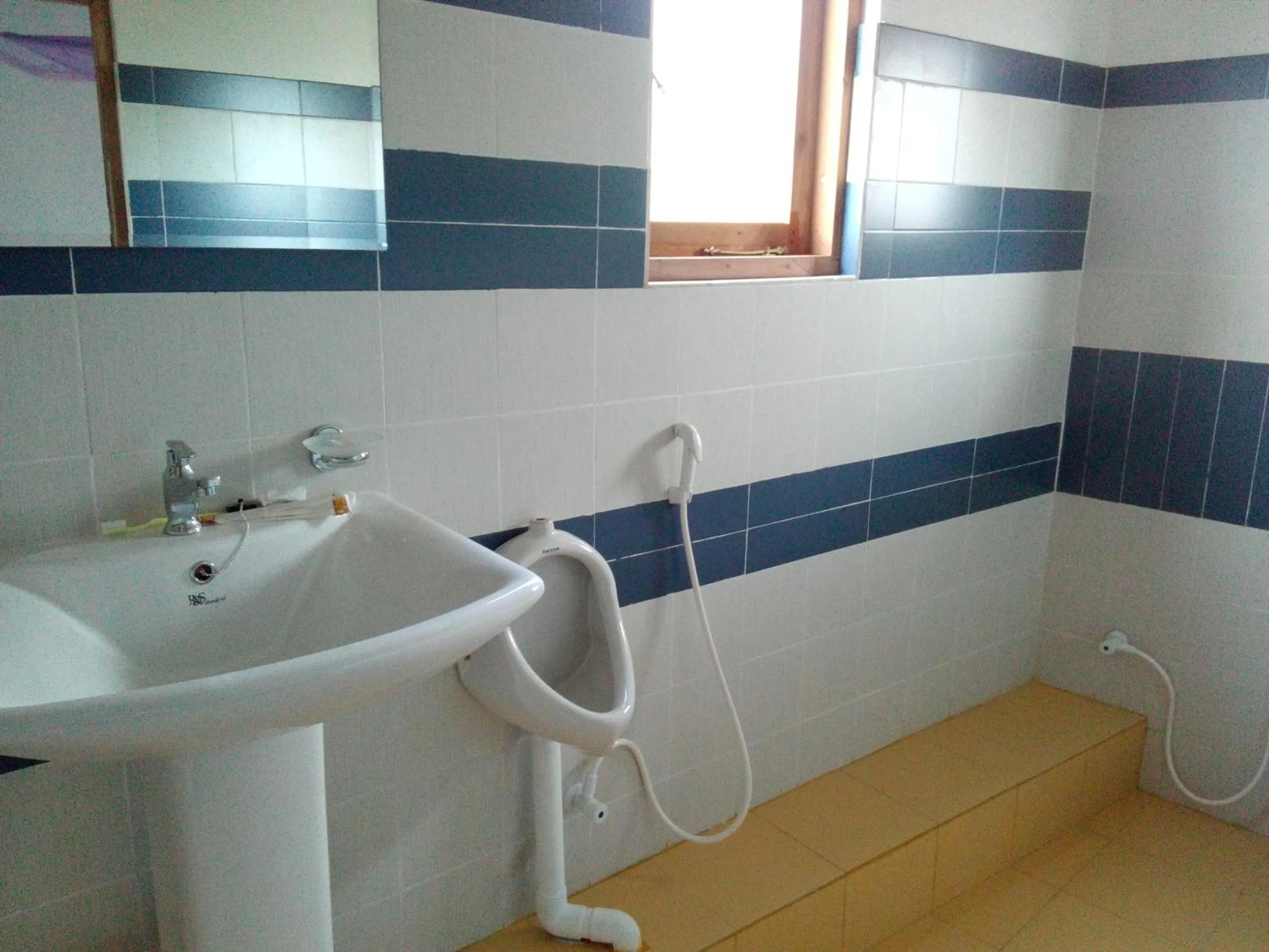 Bathroom in Chelli Homestay