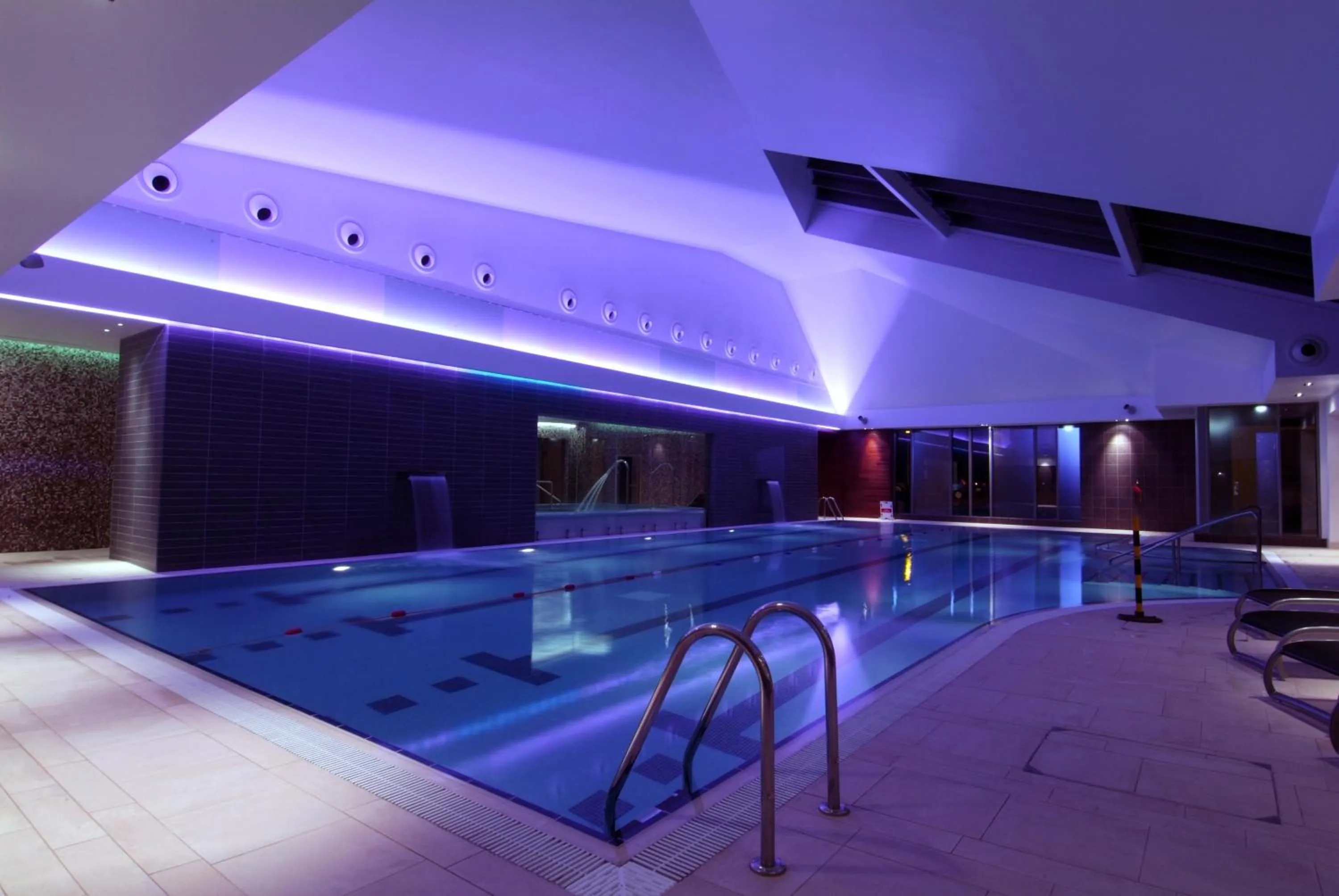 Swimming pool in Parklands Hotel & Country Club