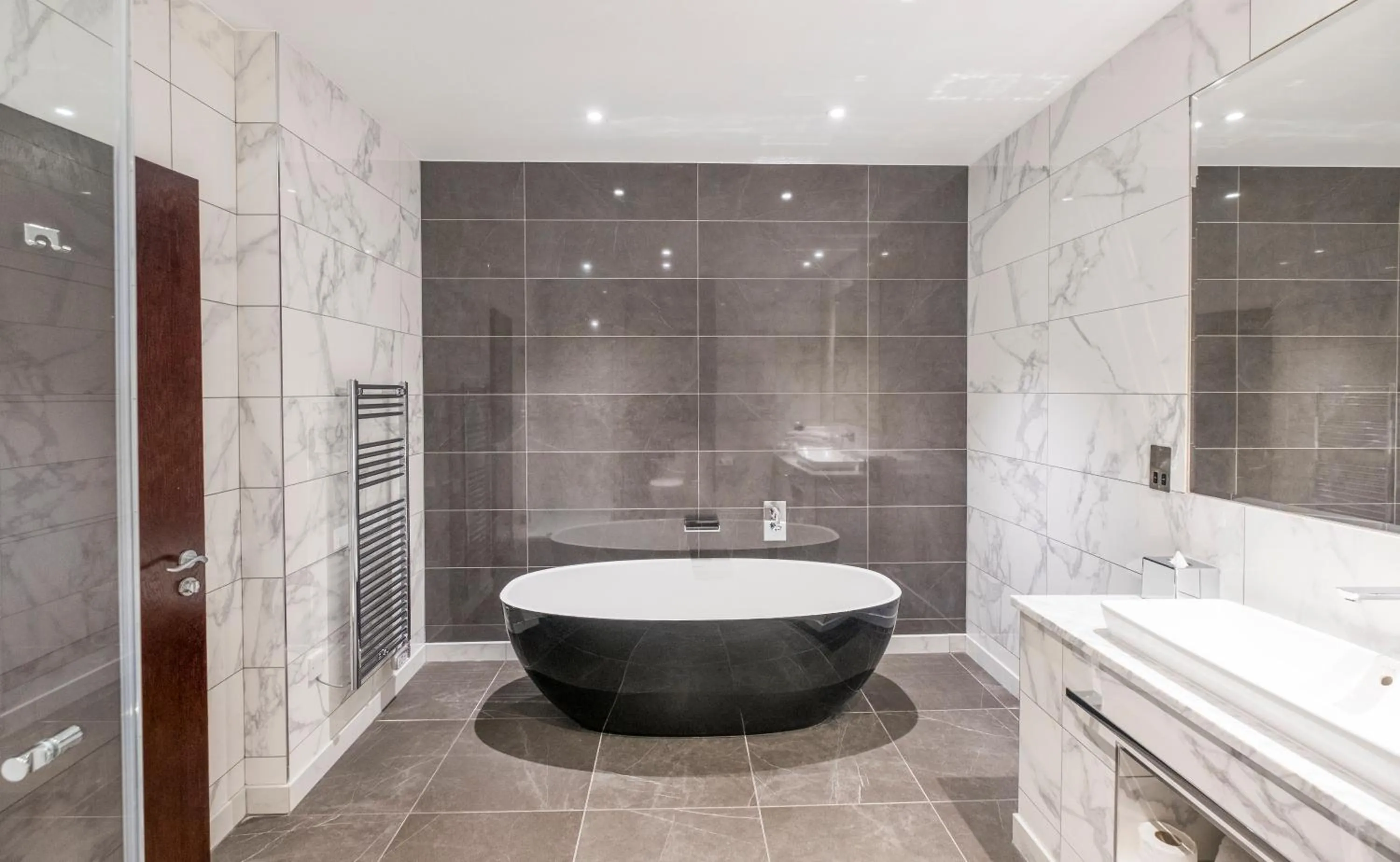 Bathroom in Parklands Hotel & Country Club