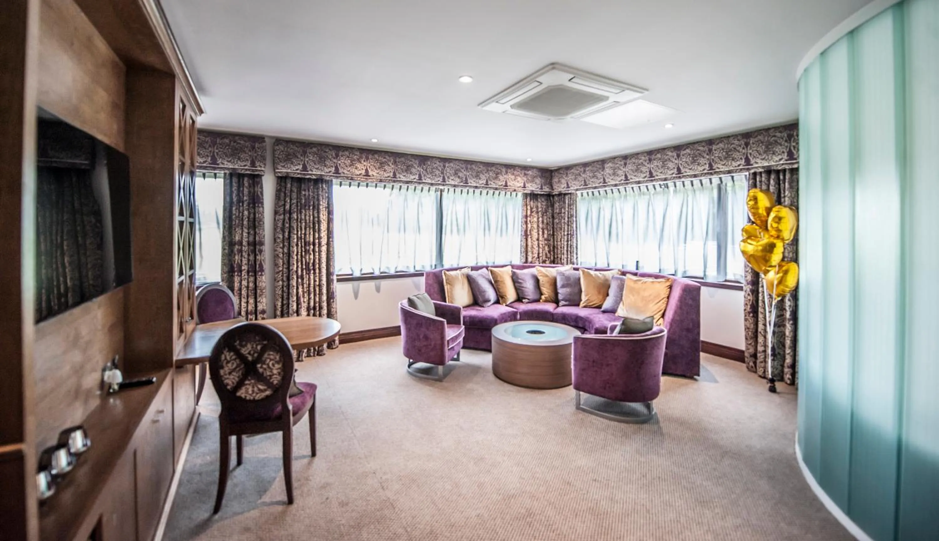 Property building in Parklands Hotel & Country Club