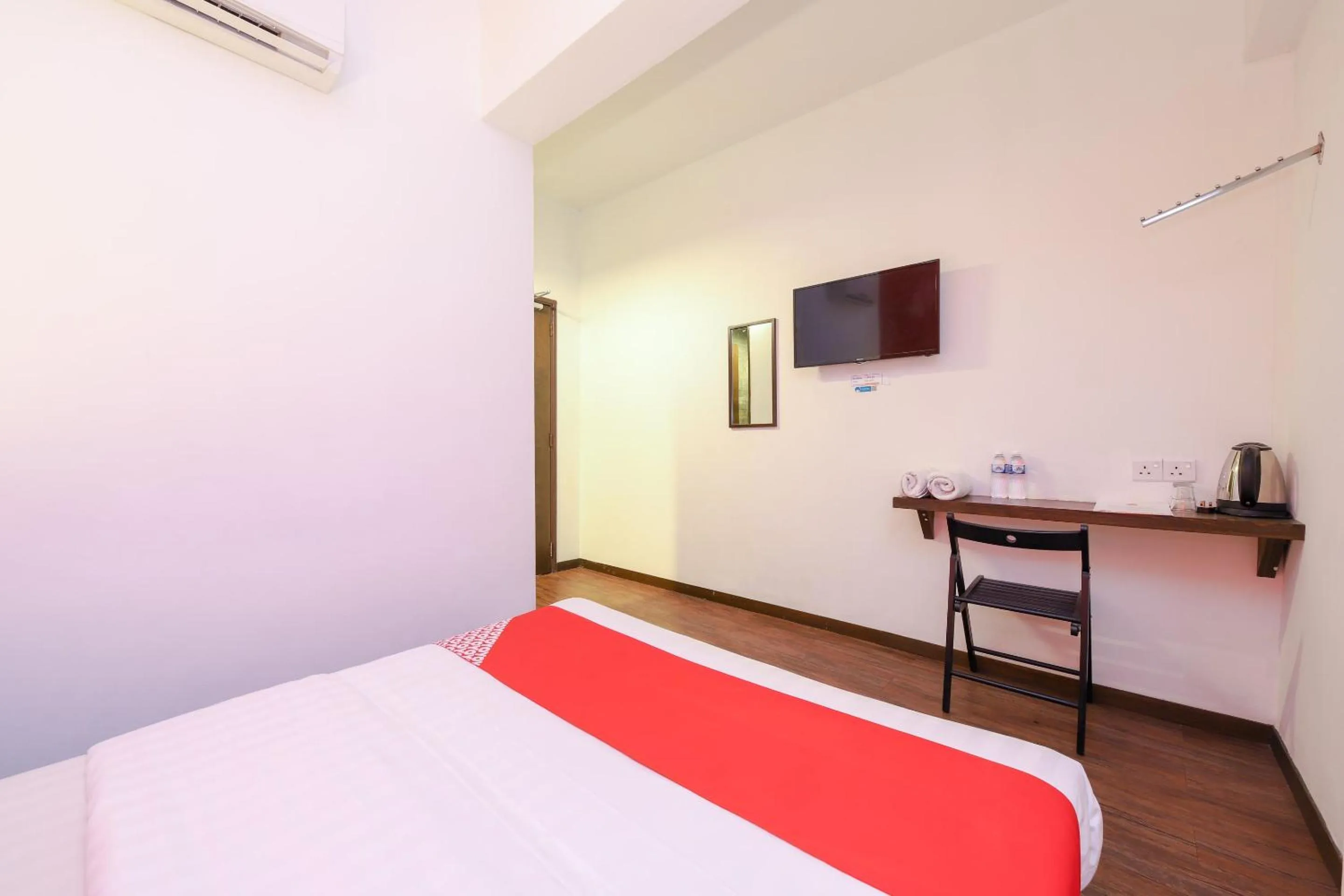 Bedroom, Bed in Hotel O Madras