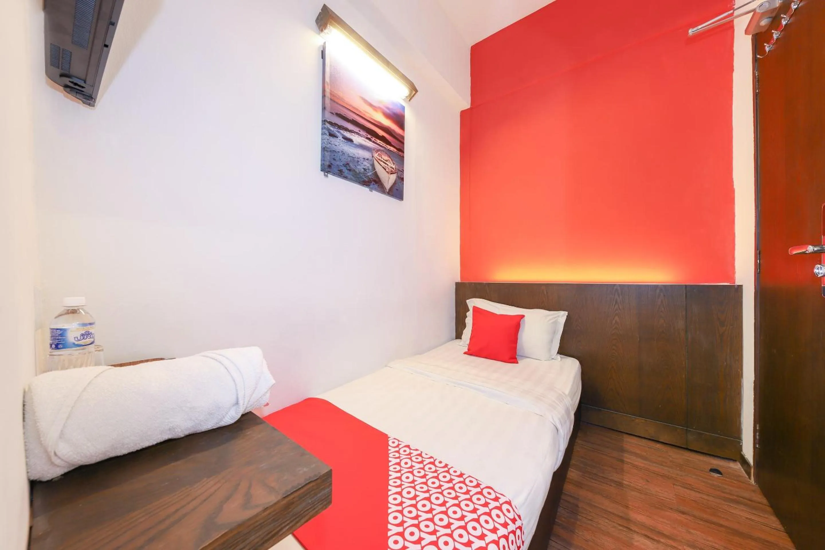 Bedroom, Bed in Hotel O Madras