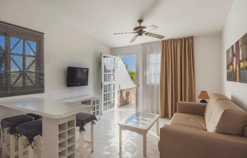 Vista Verde - Adults Only