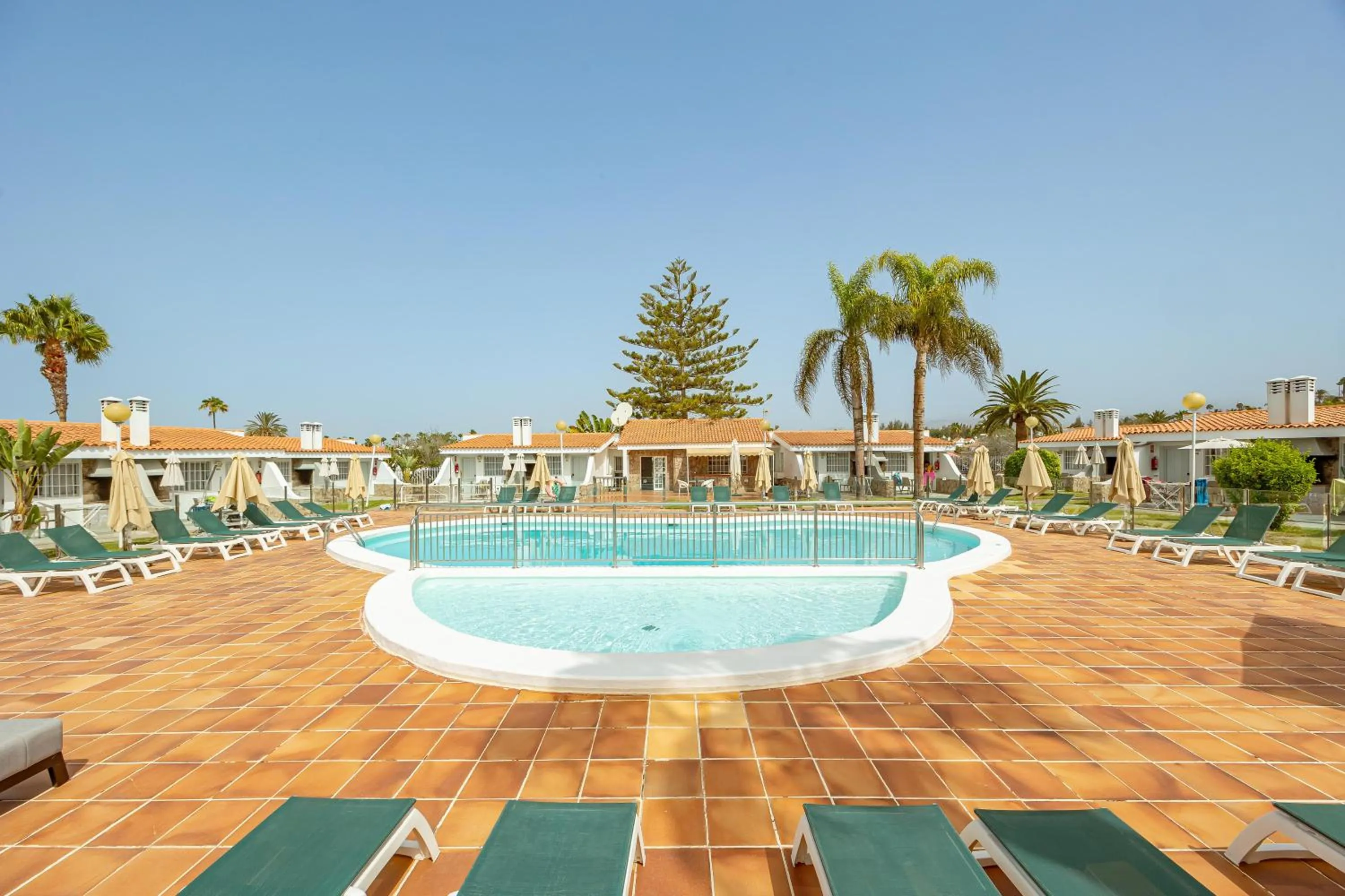 Vista Verde - Adults Only