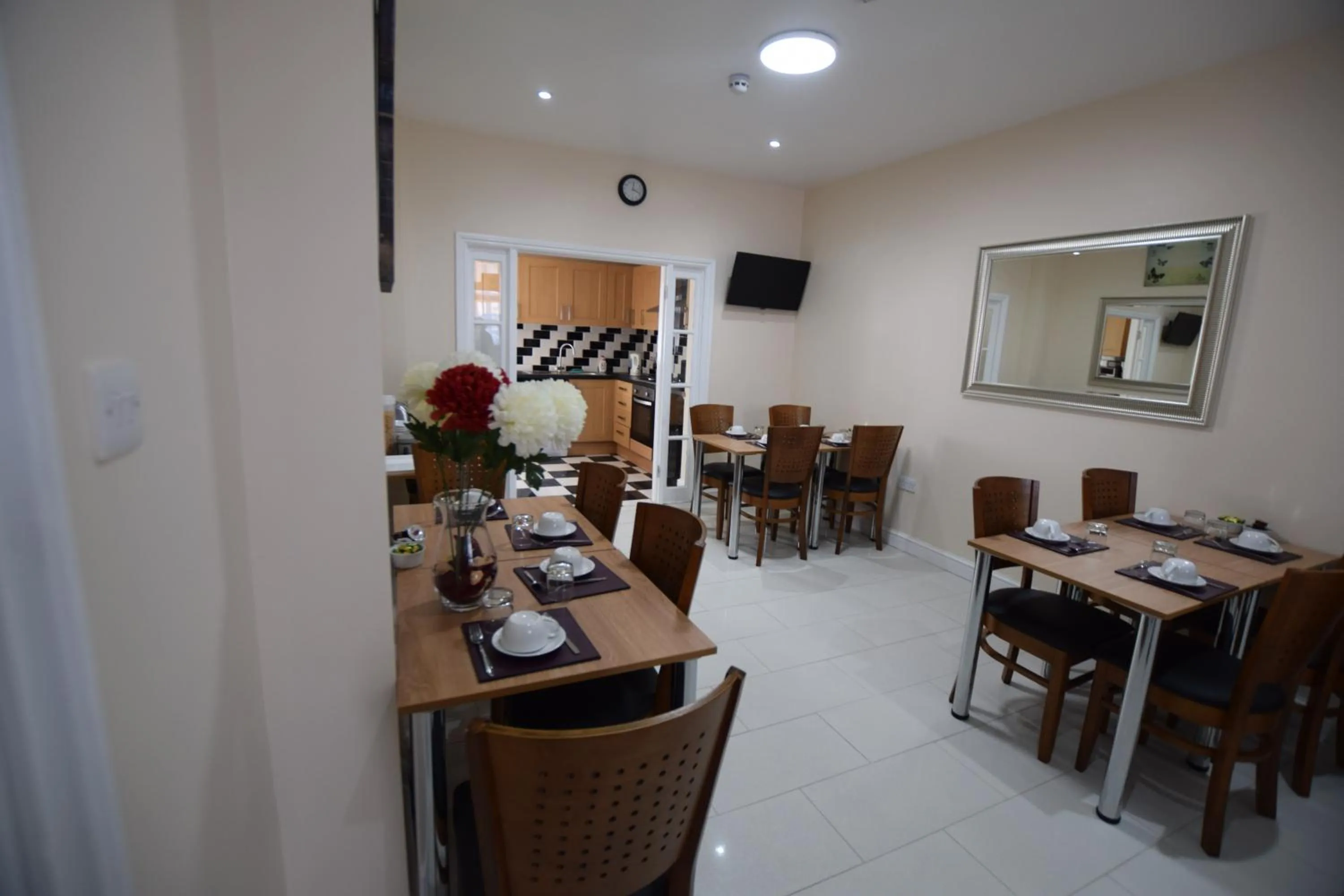 Breakfast in Woodlands Lodge Ilford