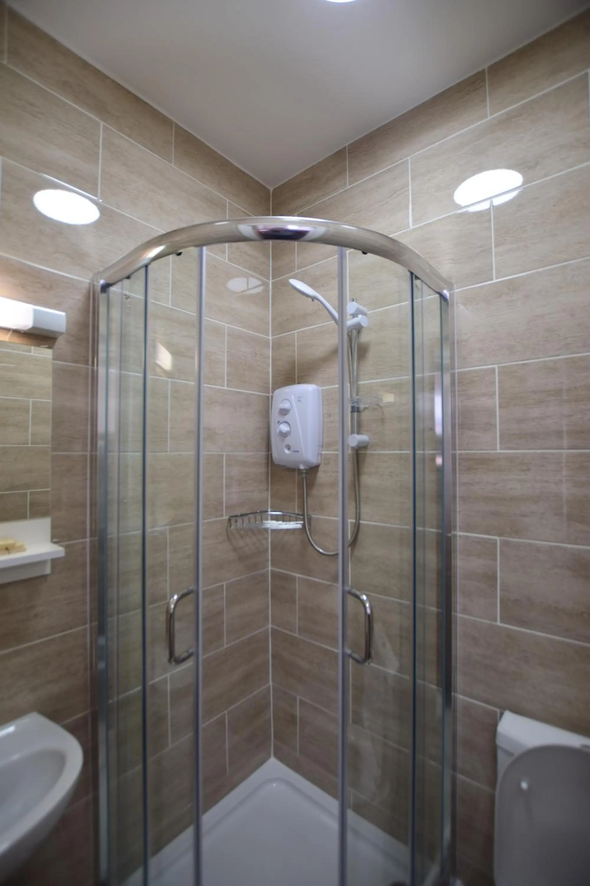 Bathroom in Woodlands Lodge Ilford