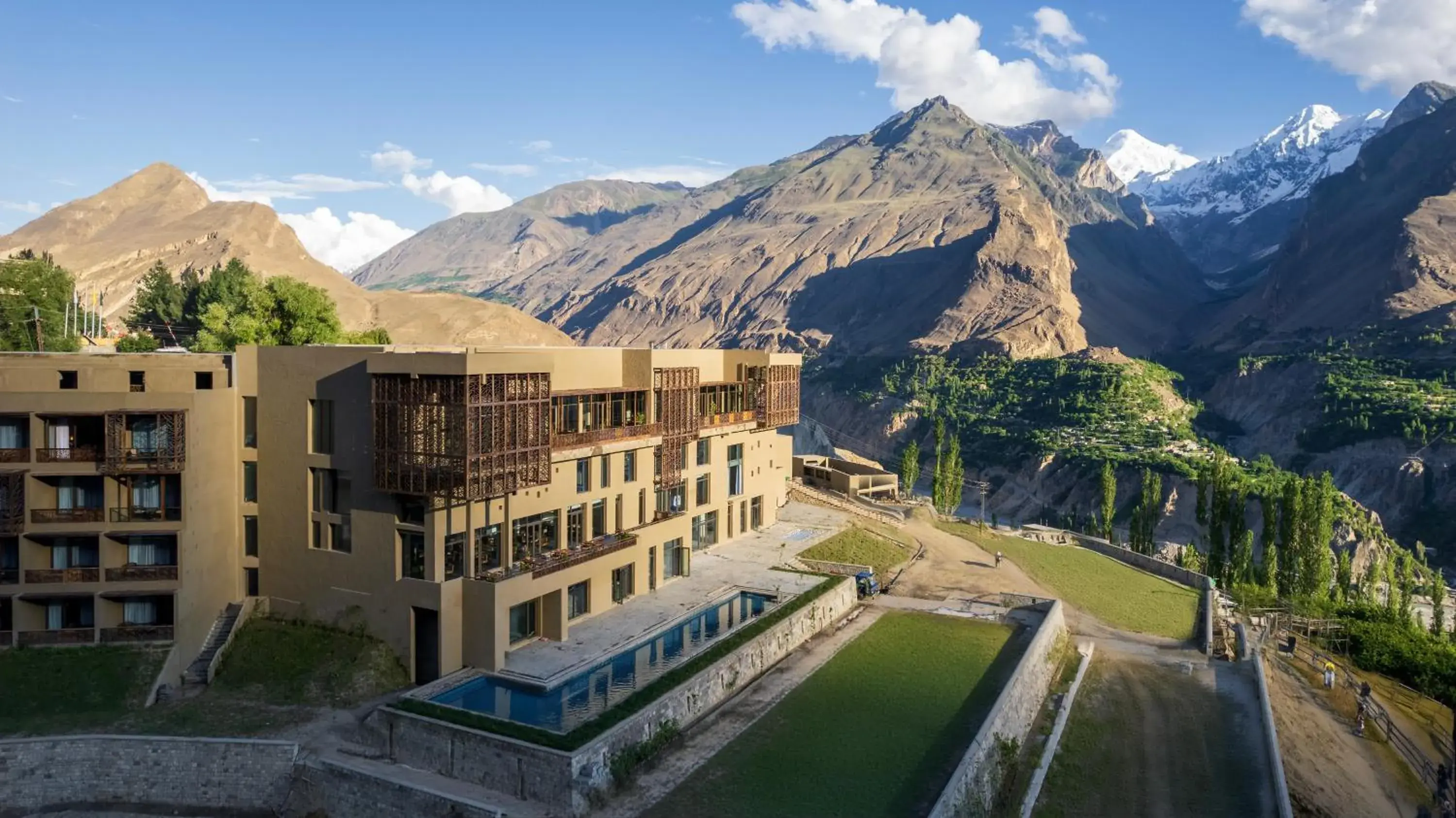Hunza Serena Hotel Hunza Serena Hotel