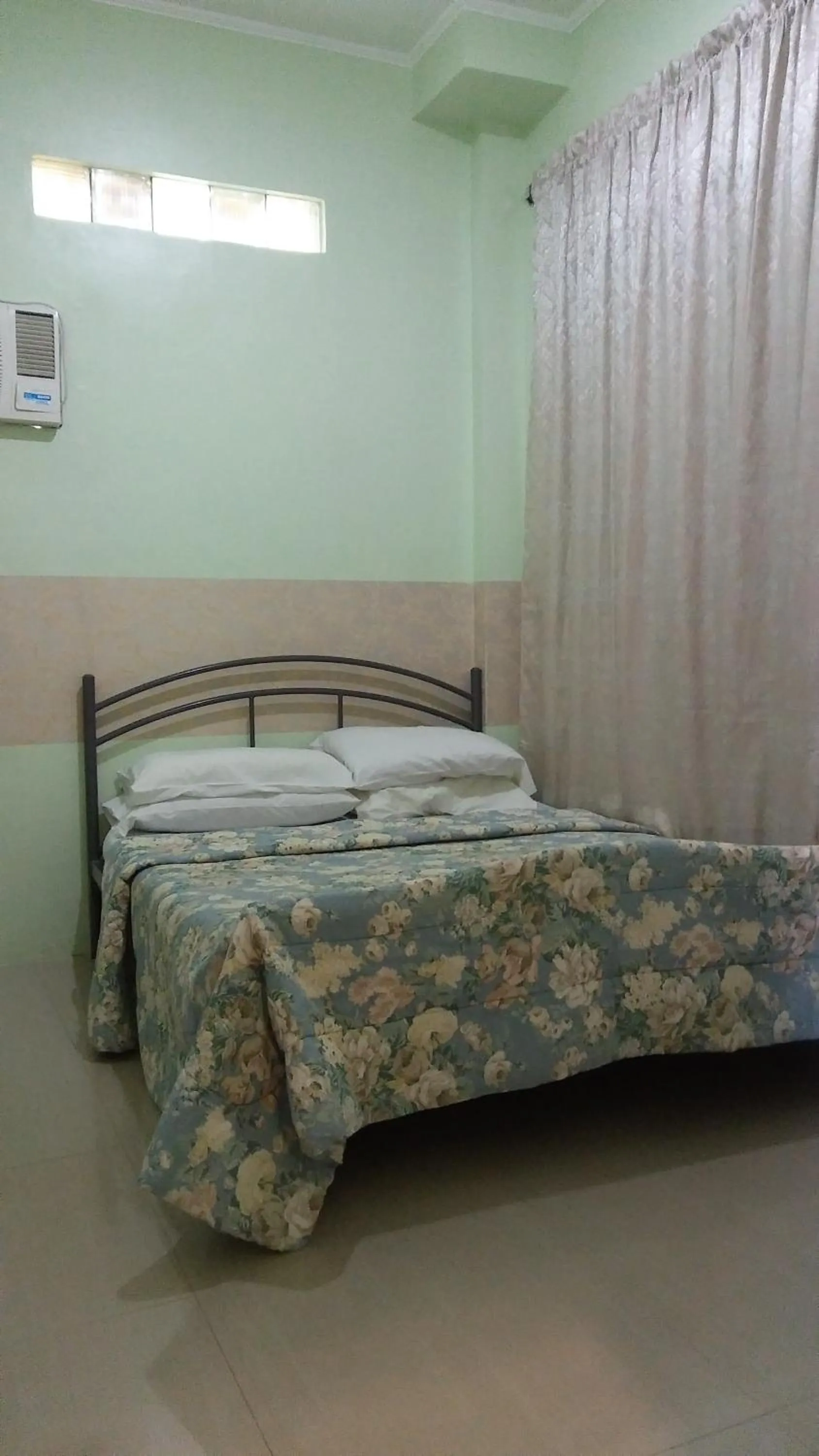 Bed in Dweller's Pensione