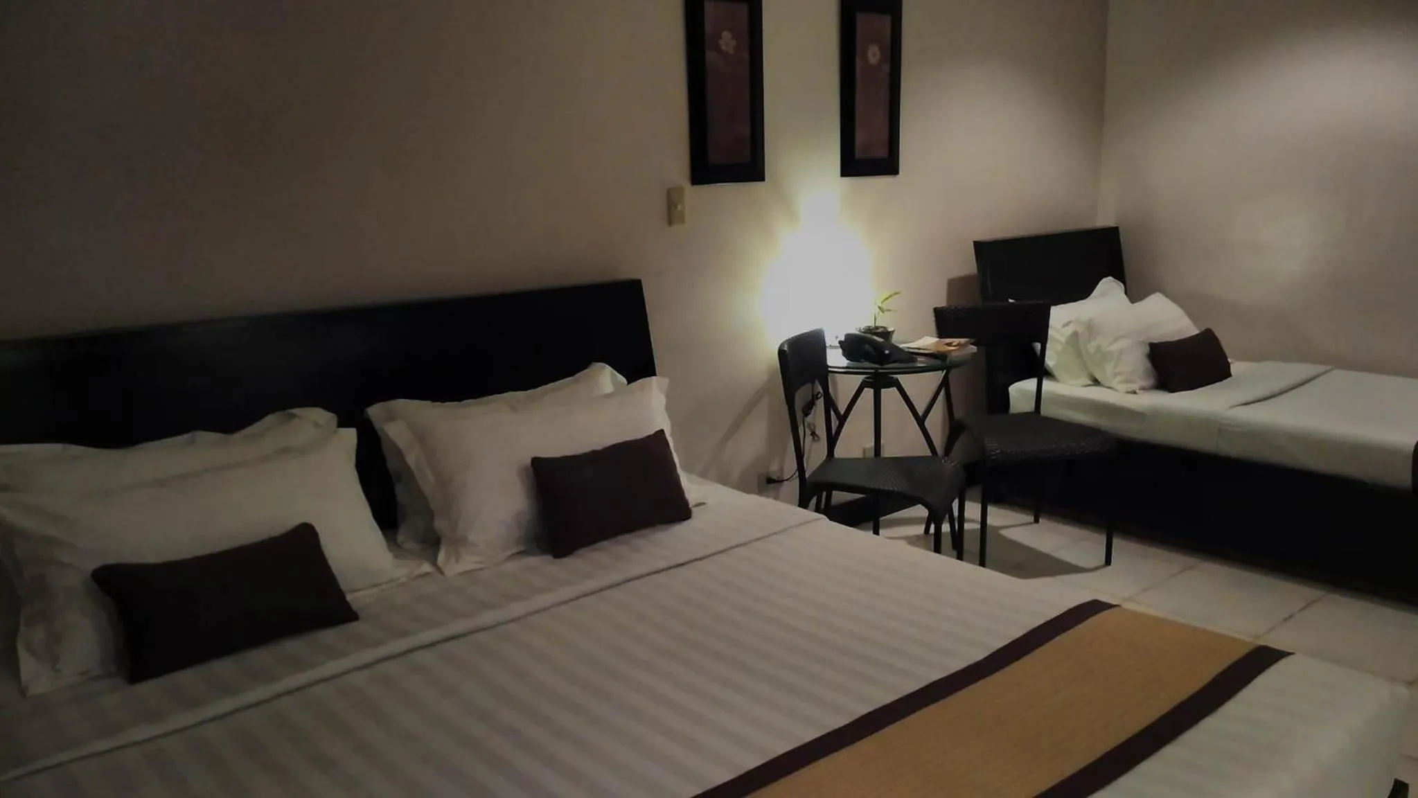 Decorative detail, Bed in Hotel Tavern Surigao