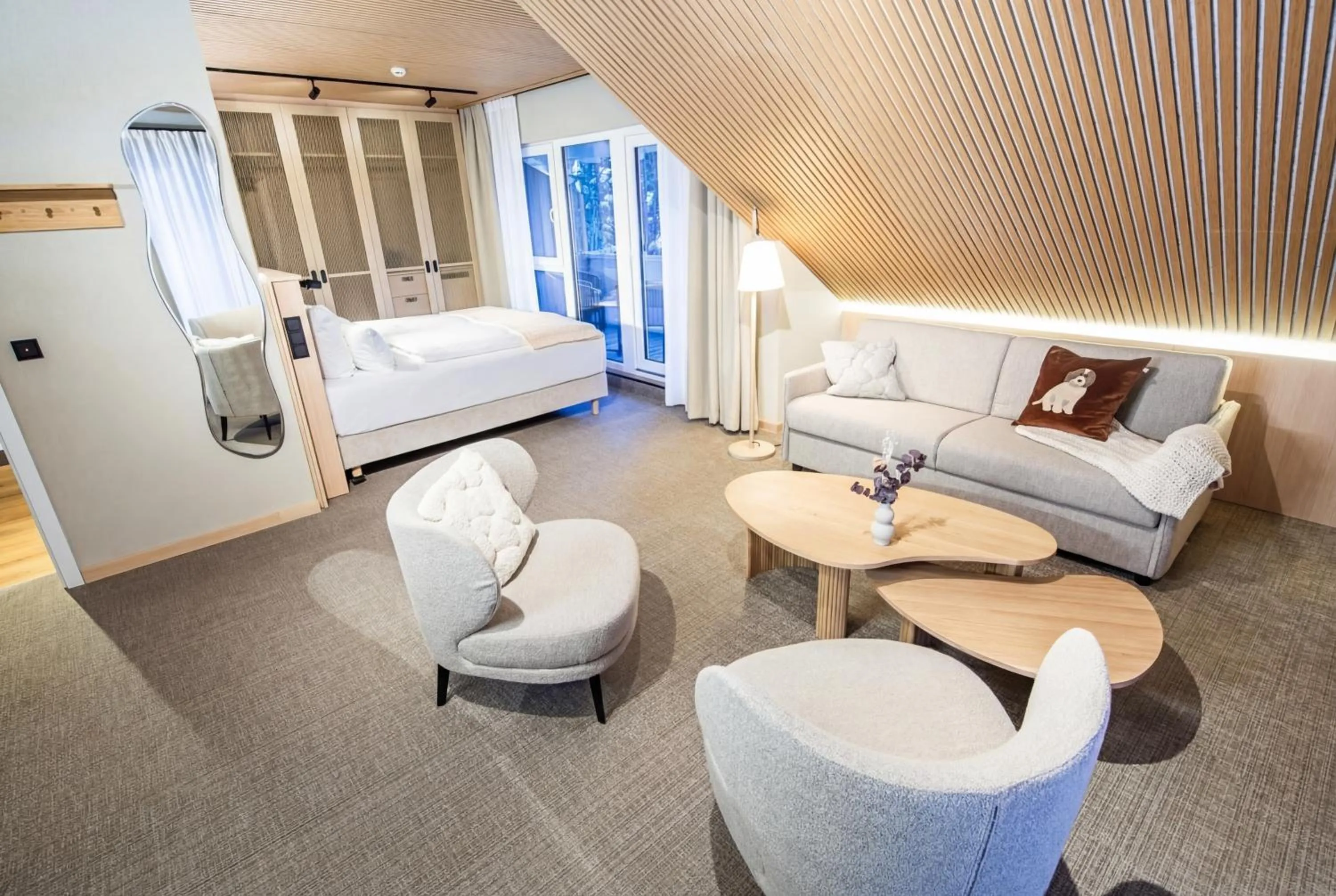 Seating area, Bed in Bude54