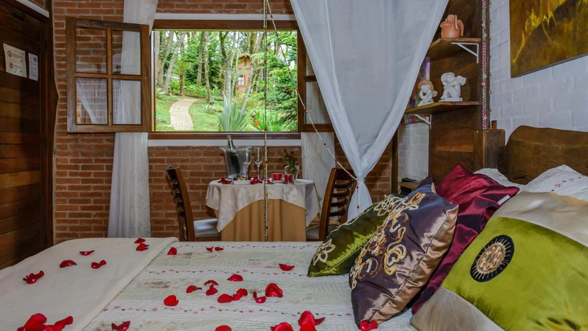 Bed in Pousada Alto da Neblina