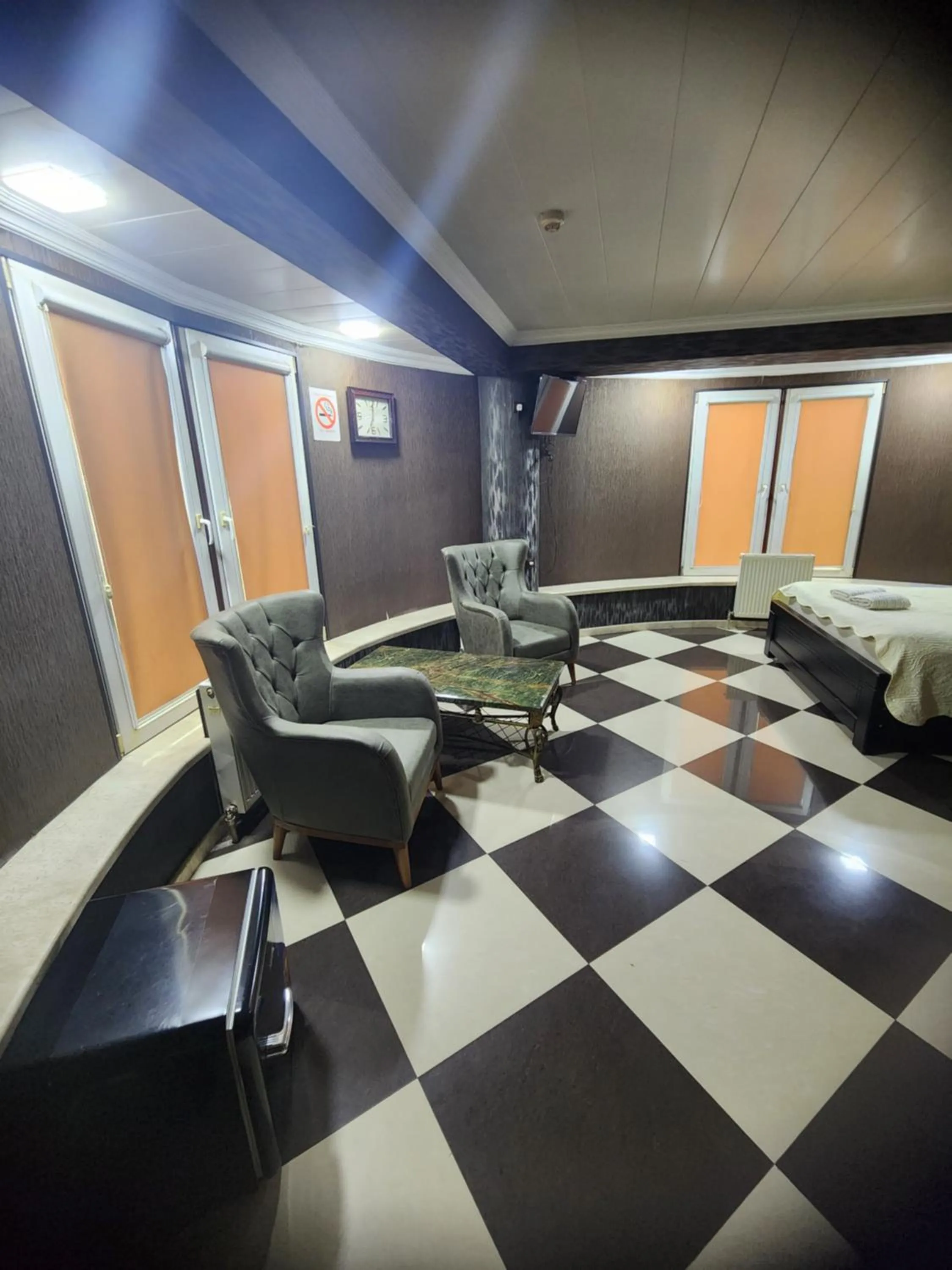 Photo of the whole room in Hotel Piza