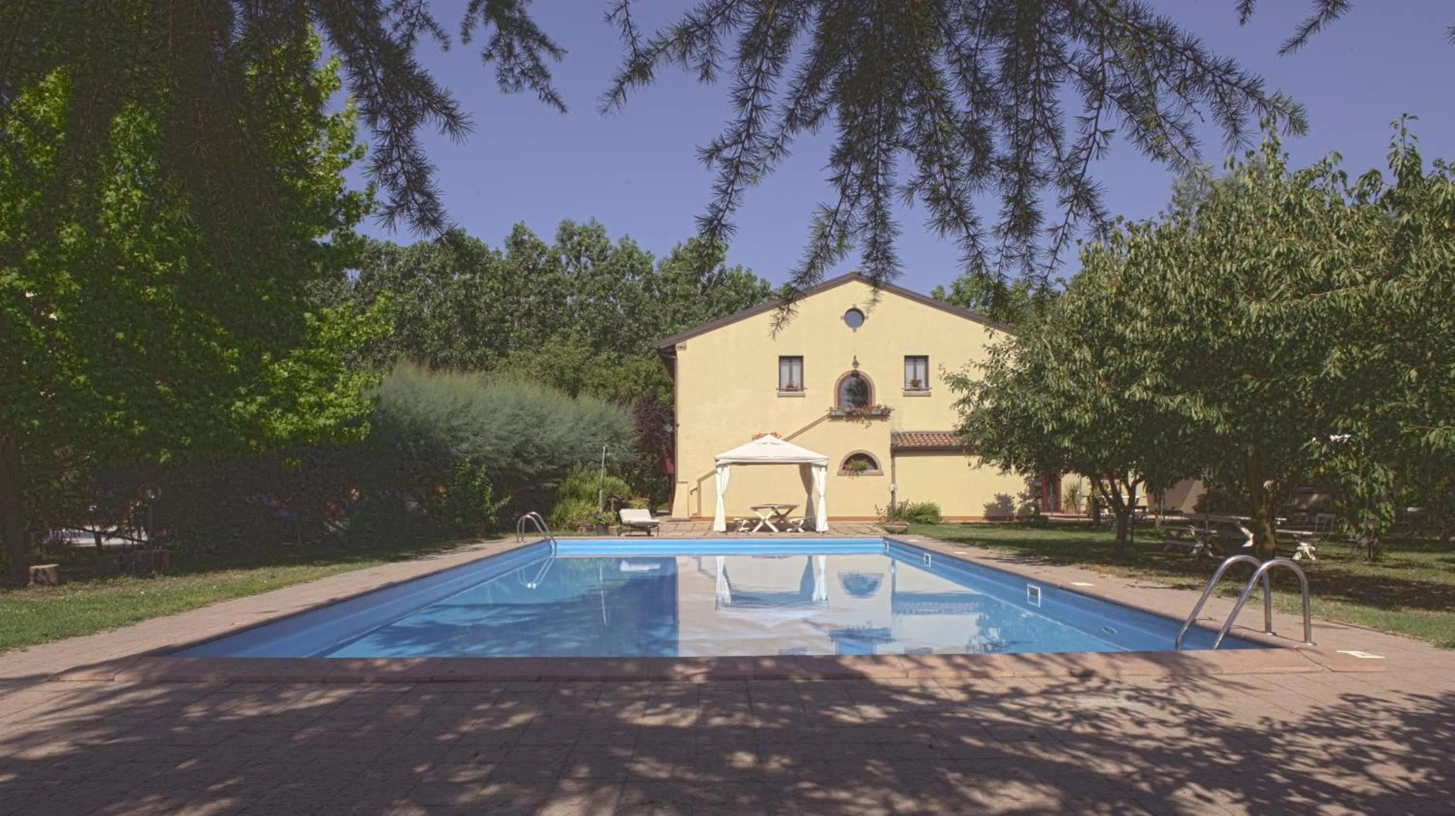 Swimming pool in Villa Belfiore